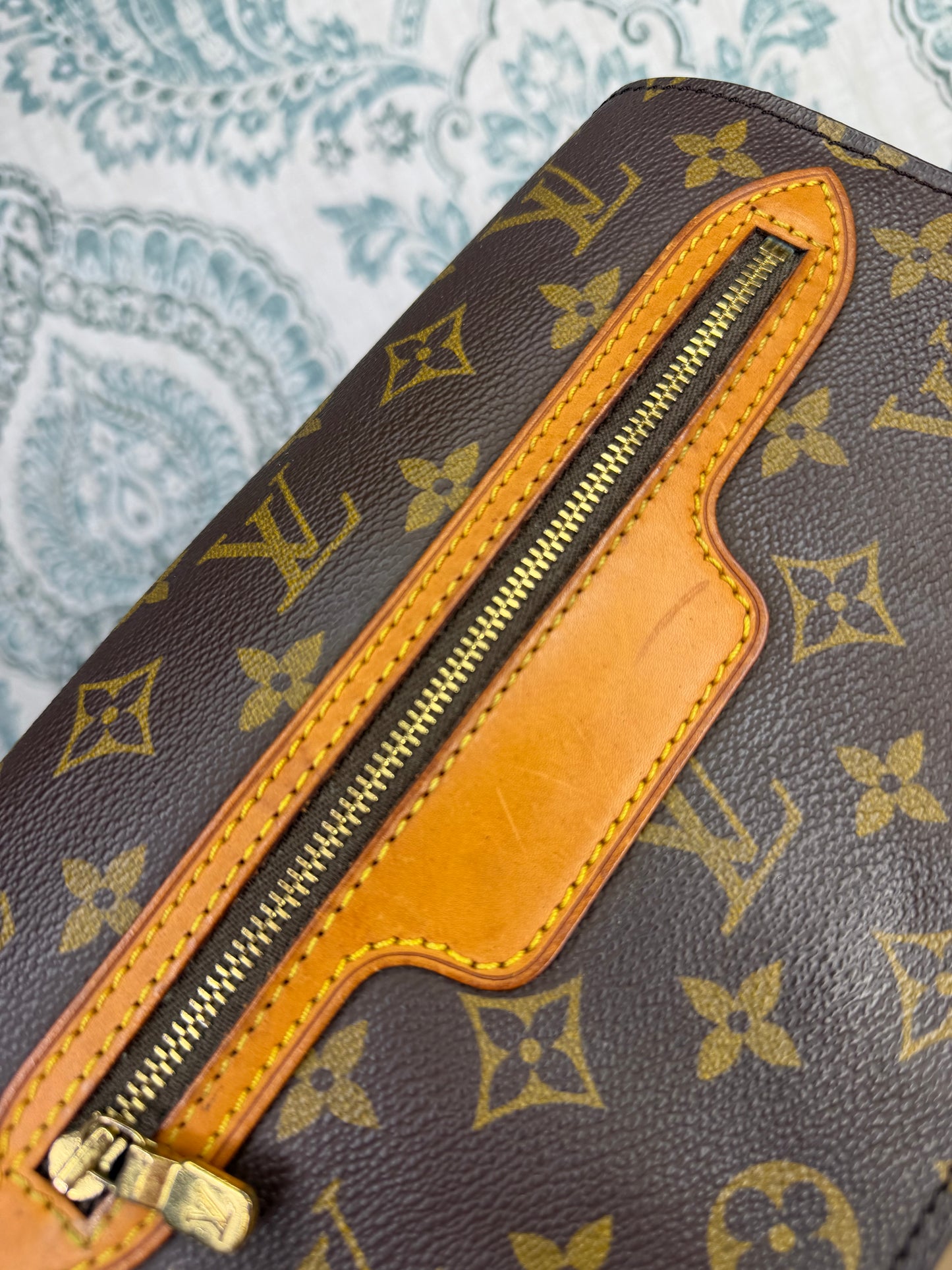 Louis Vuitton Saint Germain 24