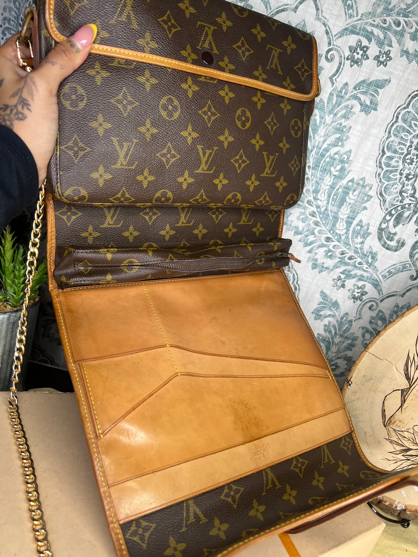 Monogram Portable Serviette

Desktop Organizer