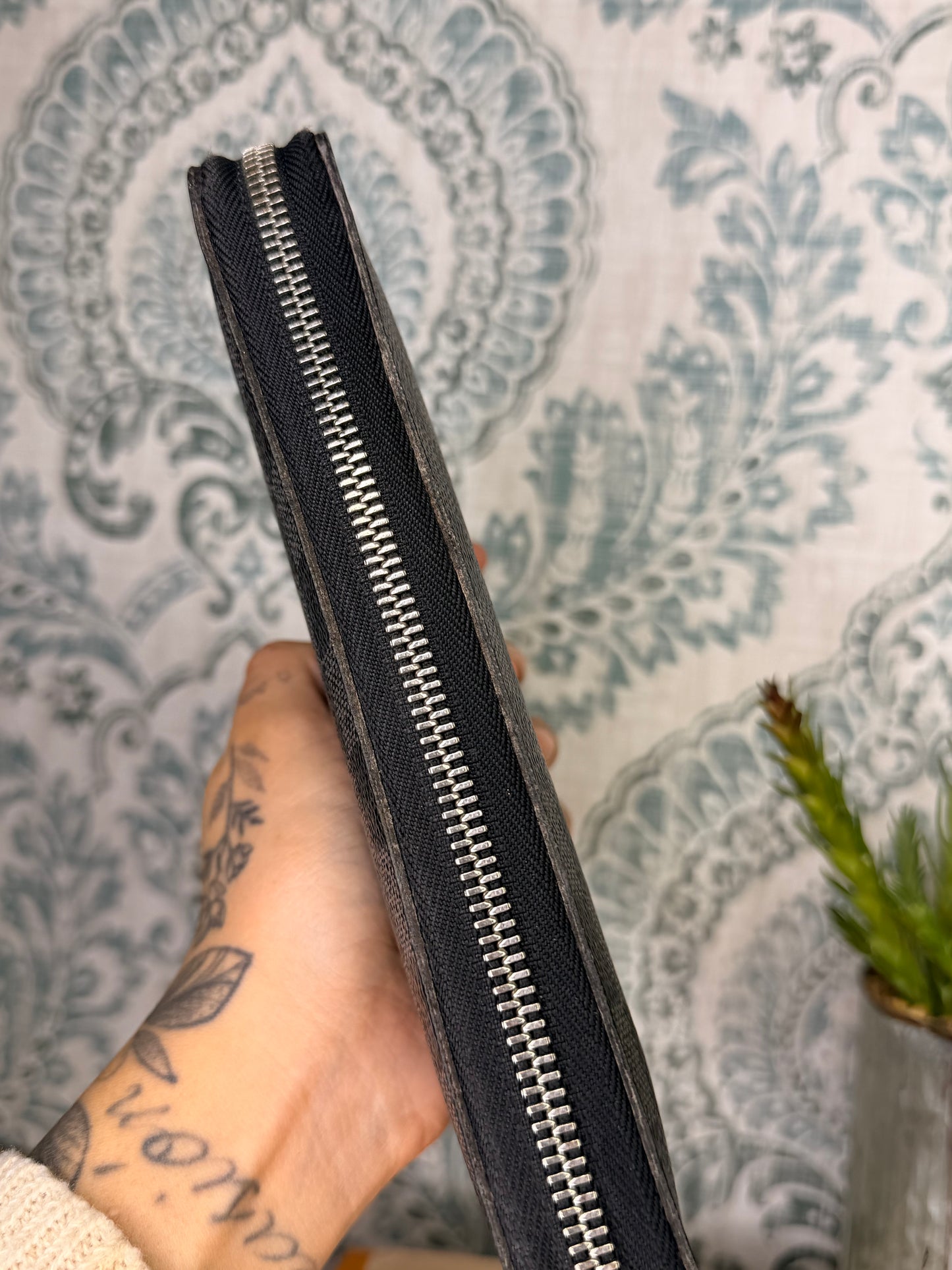 Louis Vuitton Damier Graphite Zippy Organizer