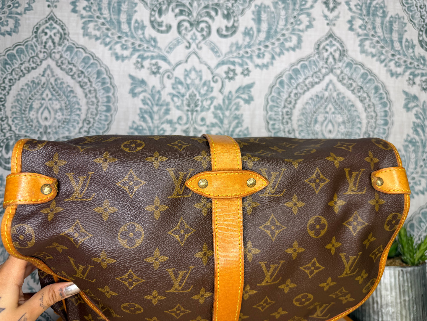 Louis Vuitton Saumur 35