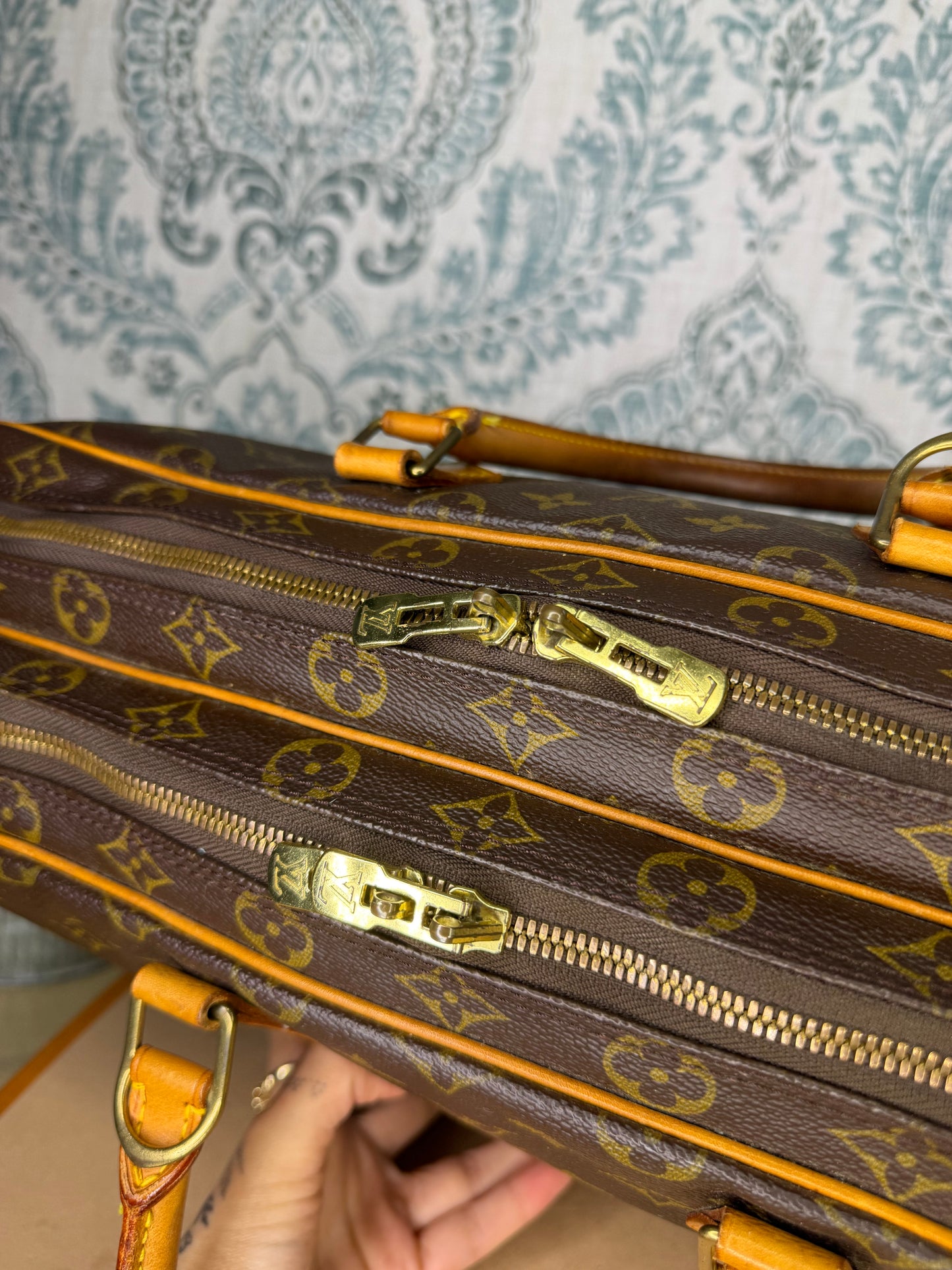 Louis Vuitton Porte Documents Voyage GM