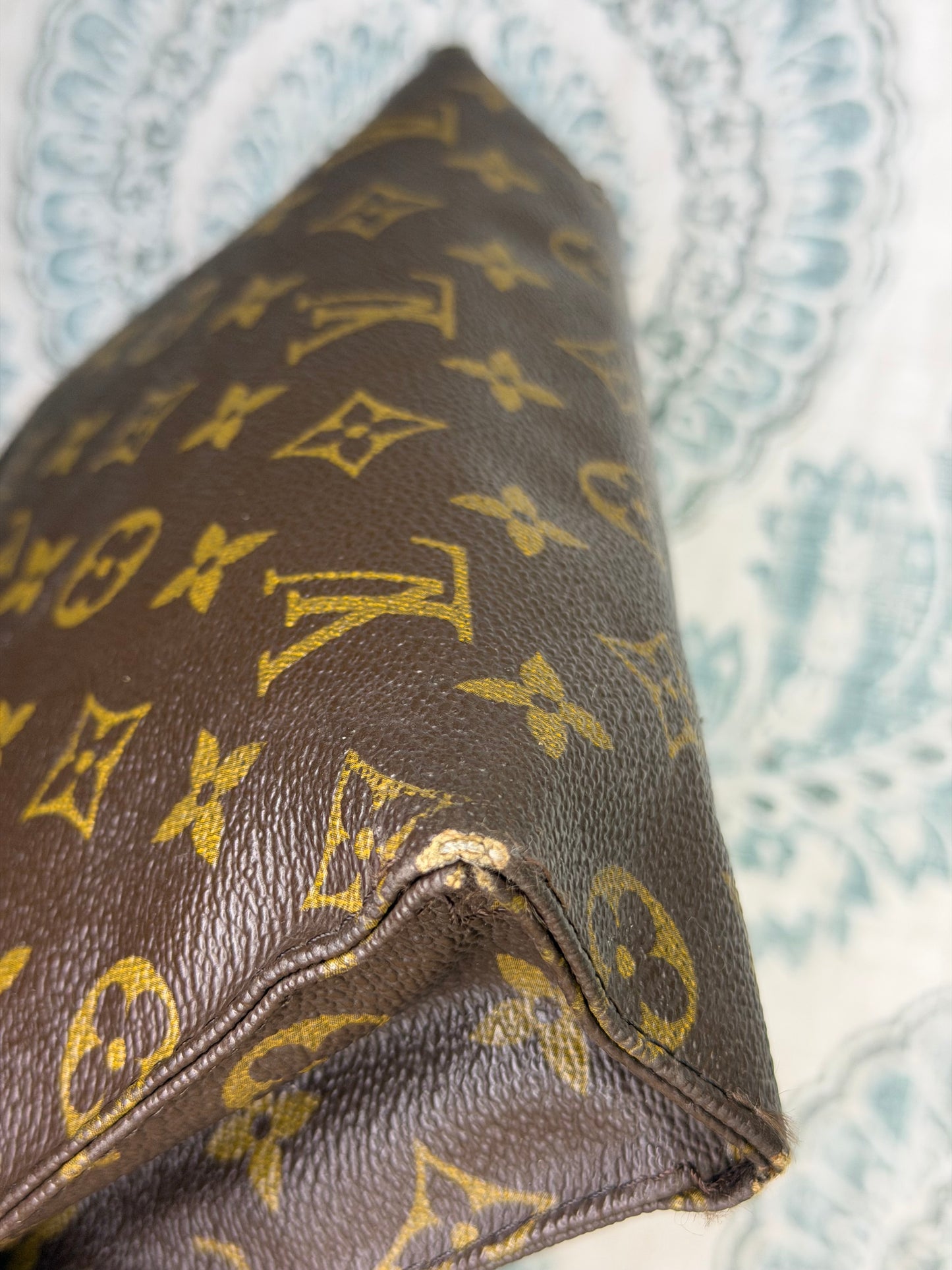 Louis Vuitton Toiletry 26 #1 (needs new zipper)