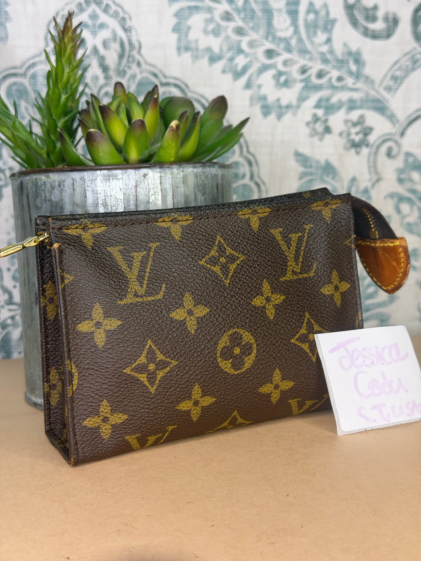 Louis Vuitton Toiletry 15