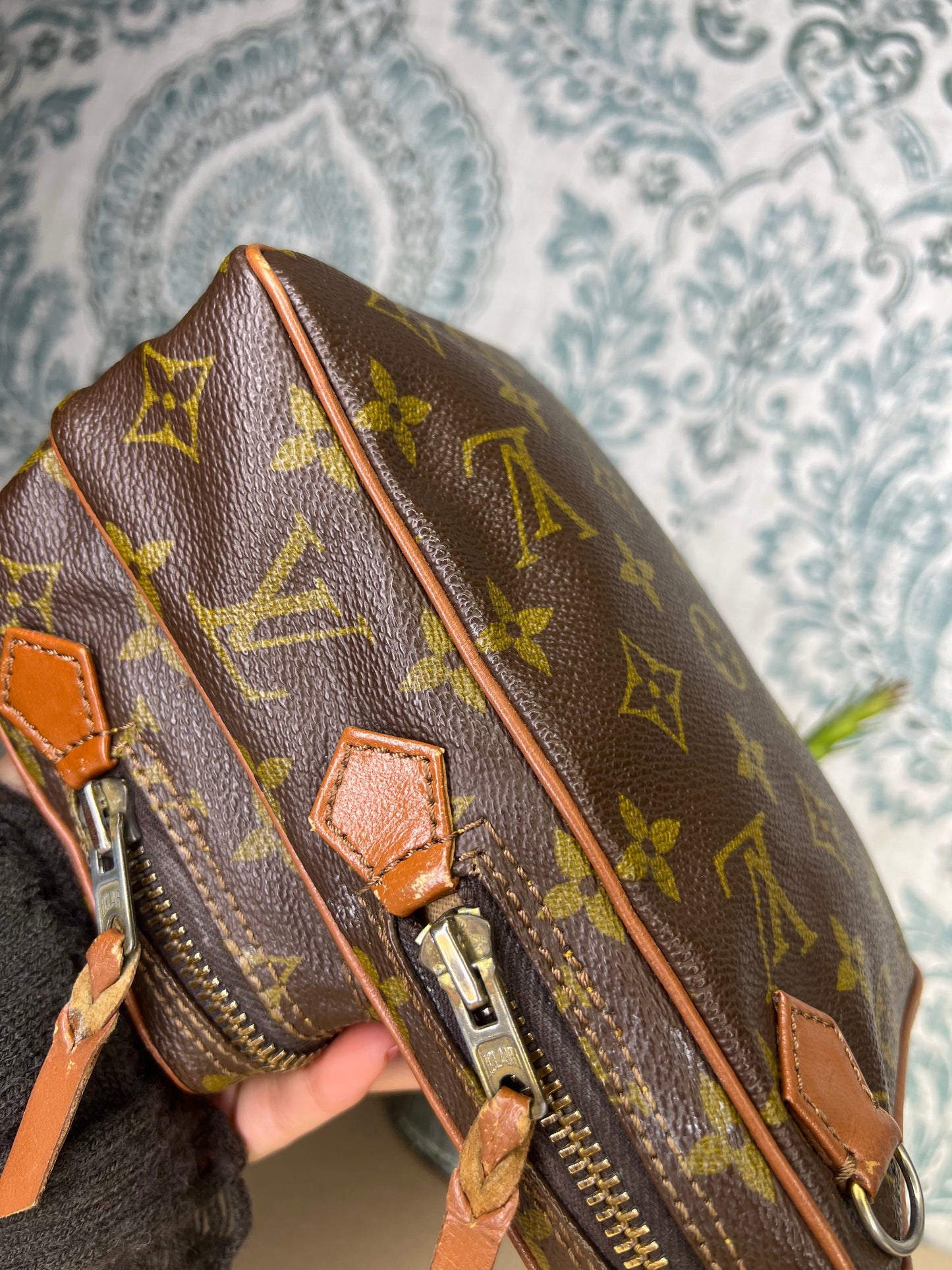 Louis Vuitton Vintage Amazon (project)