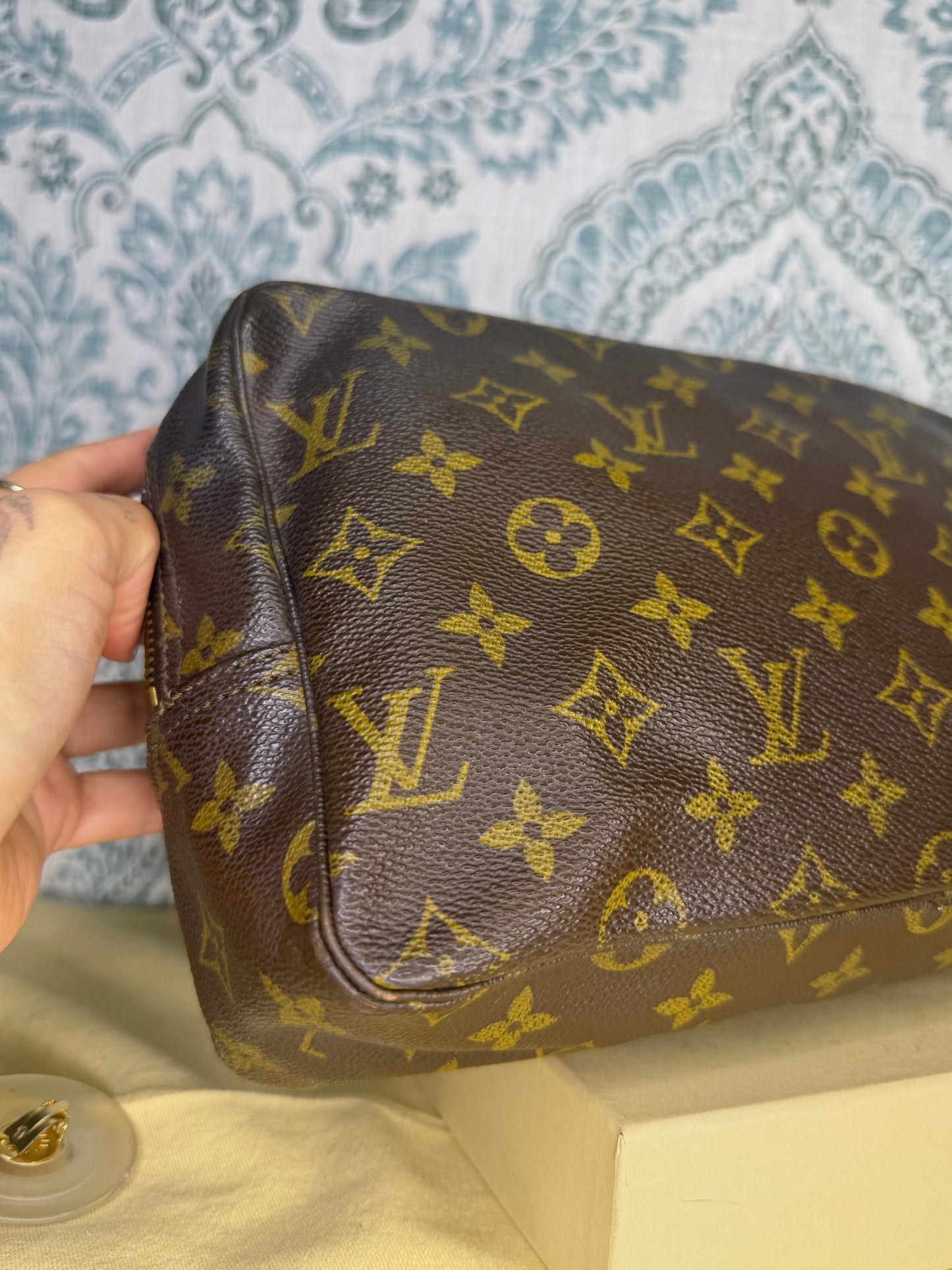 Louis Vuitton Trousse 28
