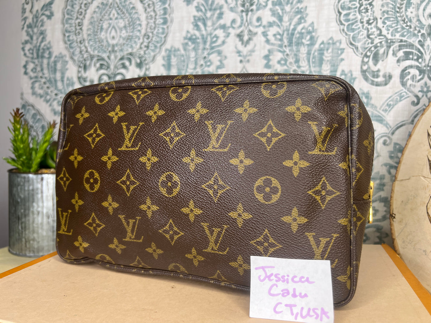 Louis Vuitton Trousse 28