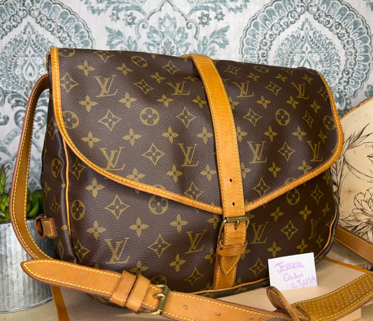 Louis Vuitton Saumur 35