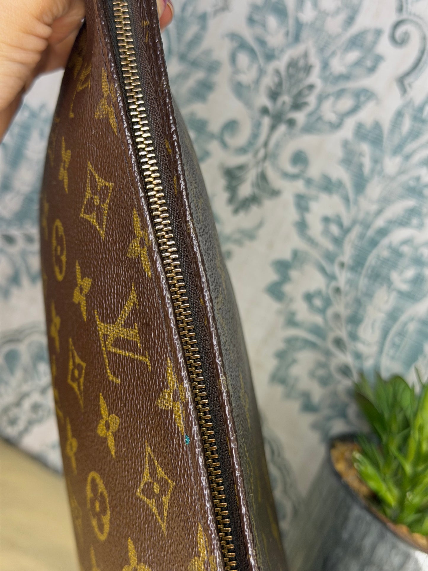 Louis Vuitton Monogram Toiletry 26