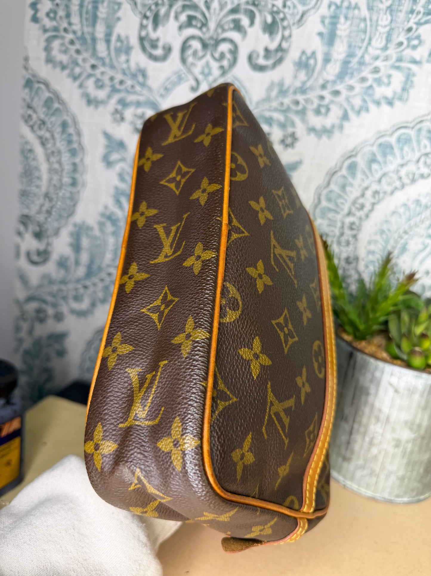 Louis Vuitton Compiegne 23