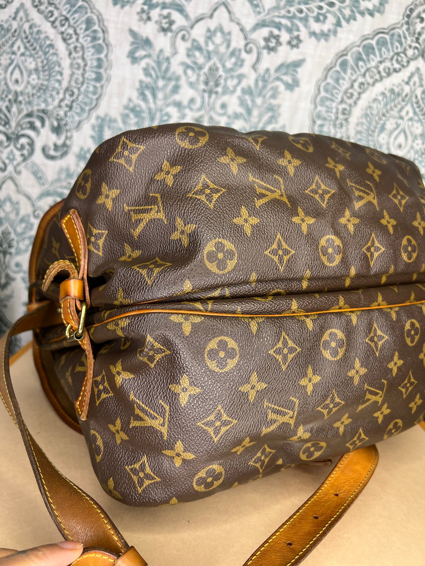Louis Vuitton Saumur 35