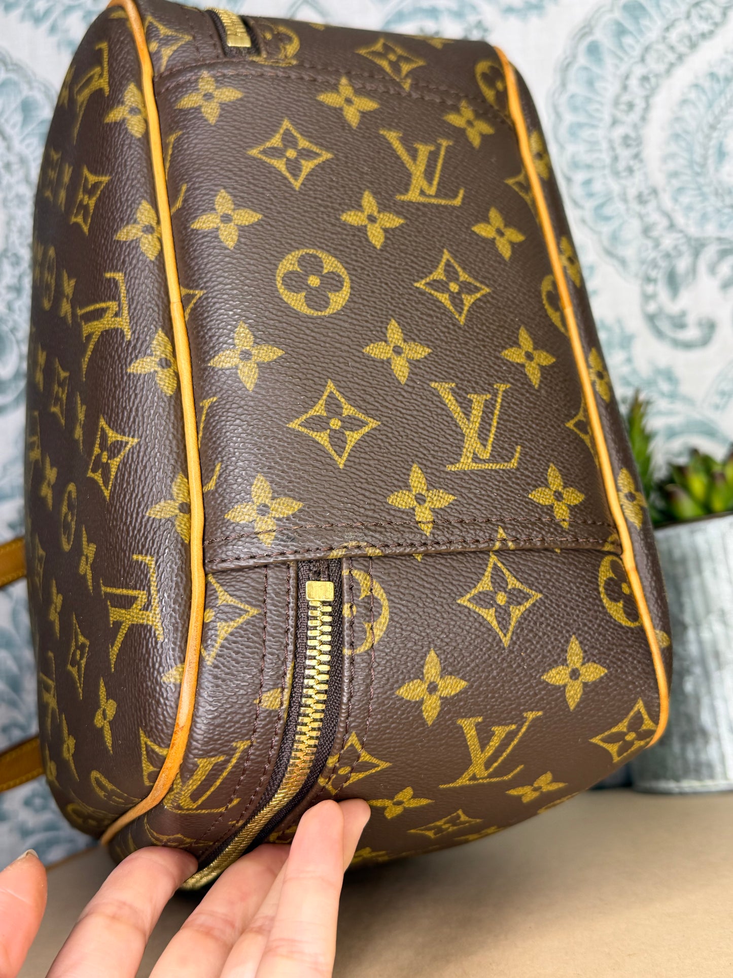 Louis Vuitton Excursion