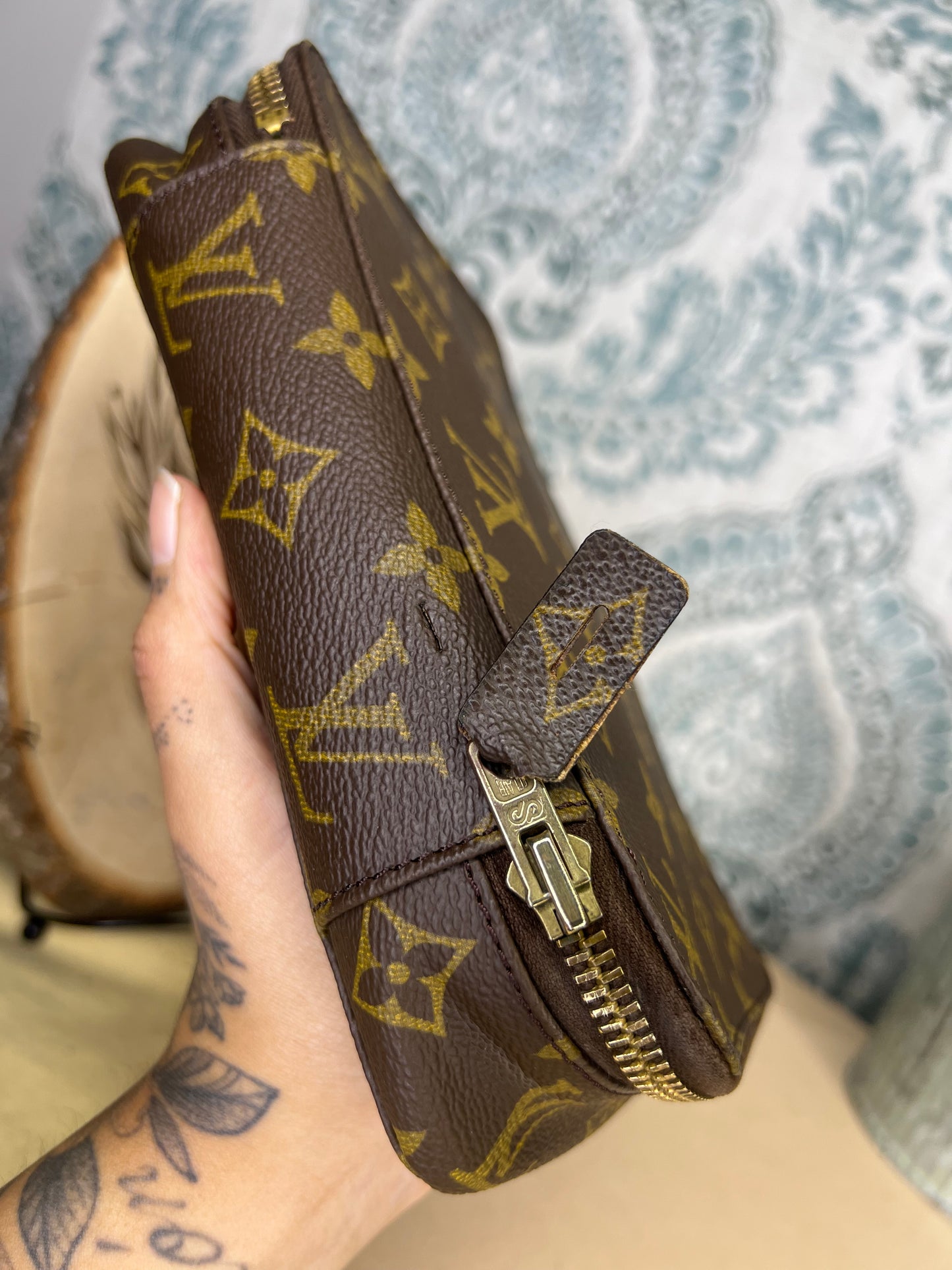 Monte Carlo Jewelry Case