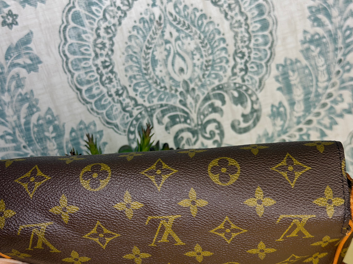 Louis Vuitton Saint Germain 24