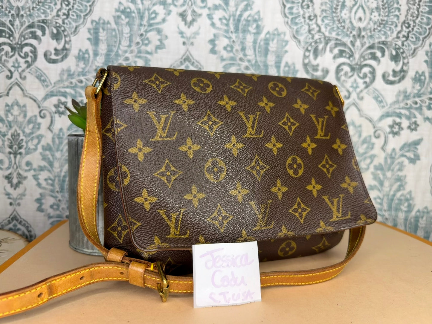 Louis Vuitton Musette Tango (short strap version)