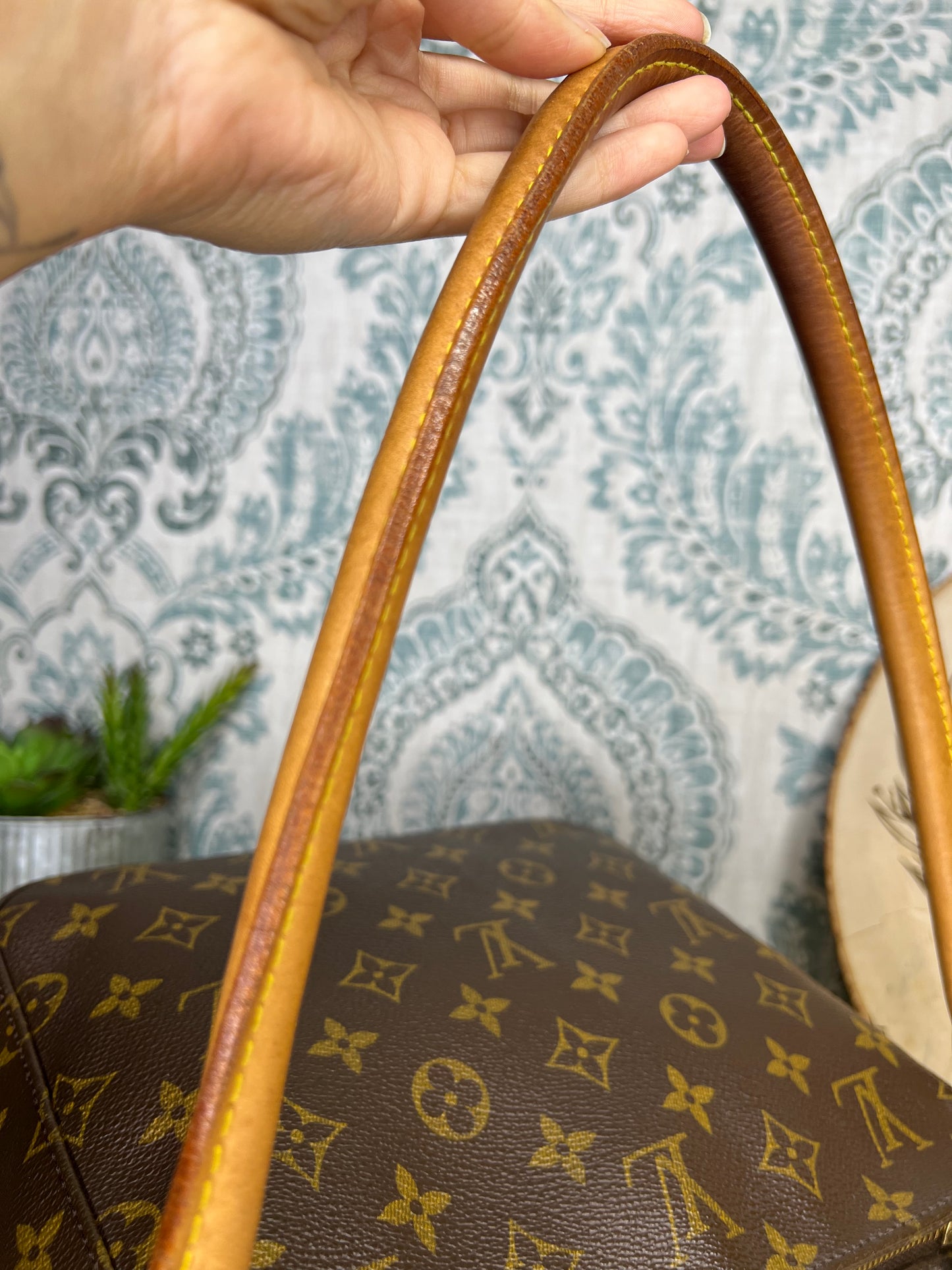 Louis Vuitton Looping MM