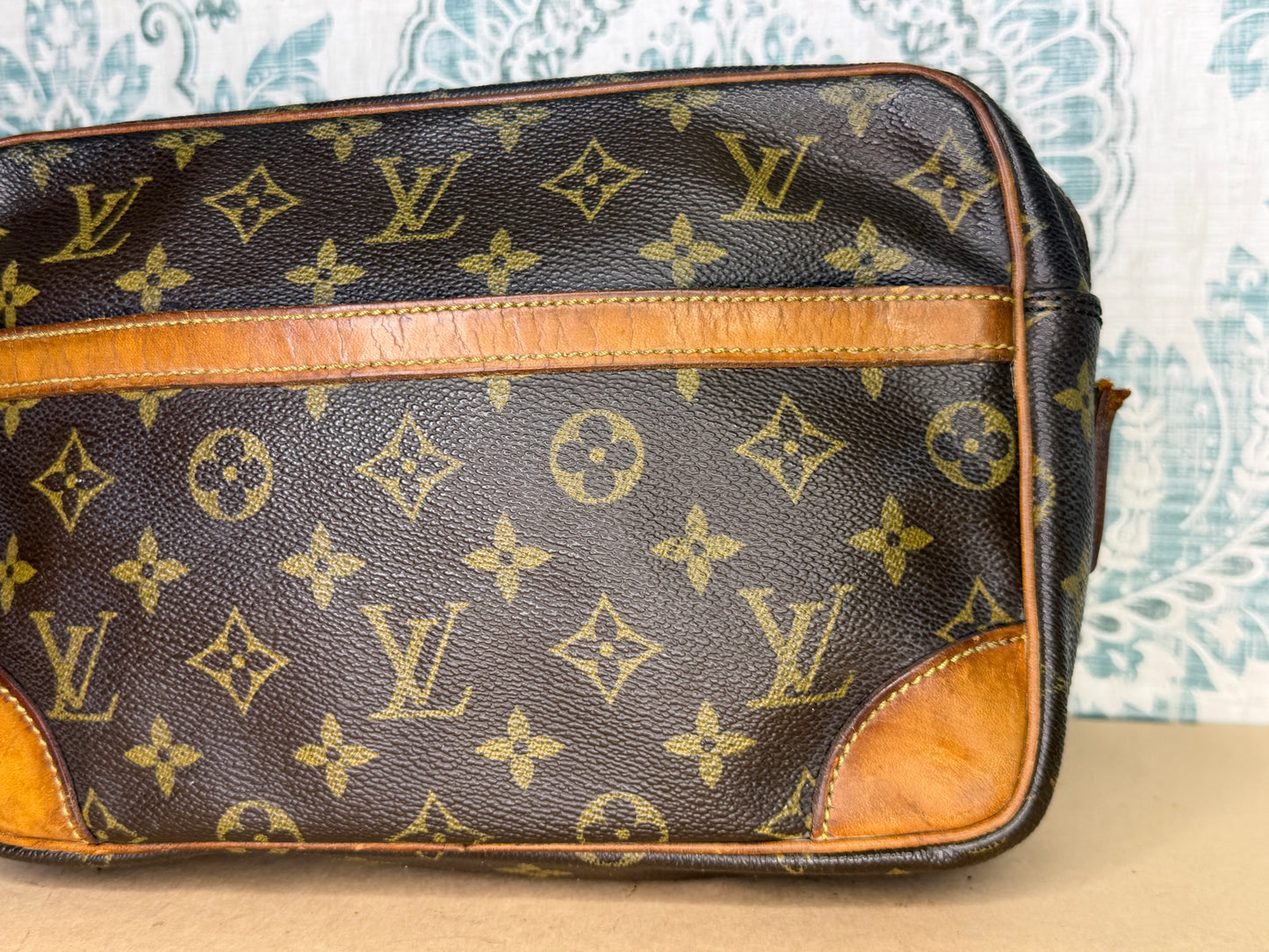 Louis Vuitton Trocadero 27 (damaged)