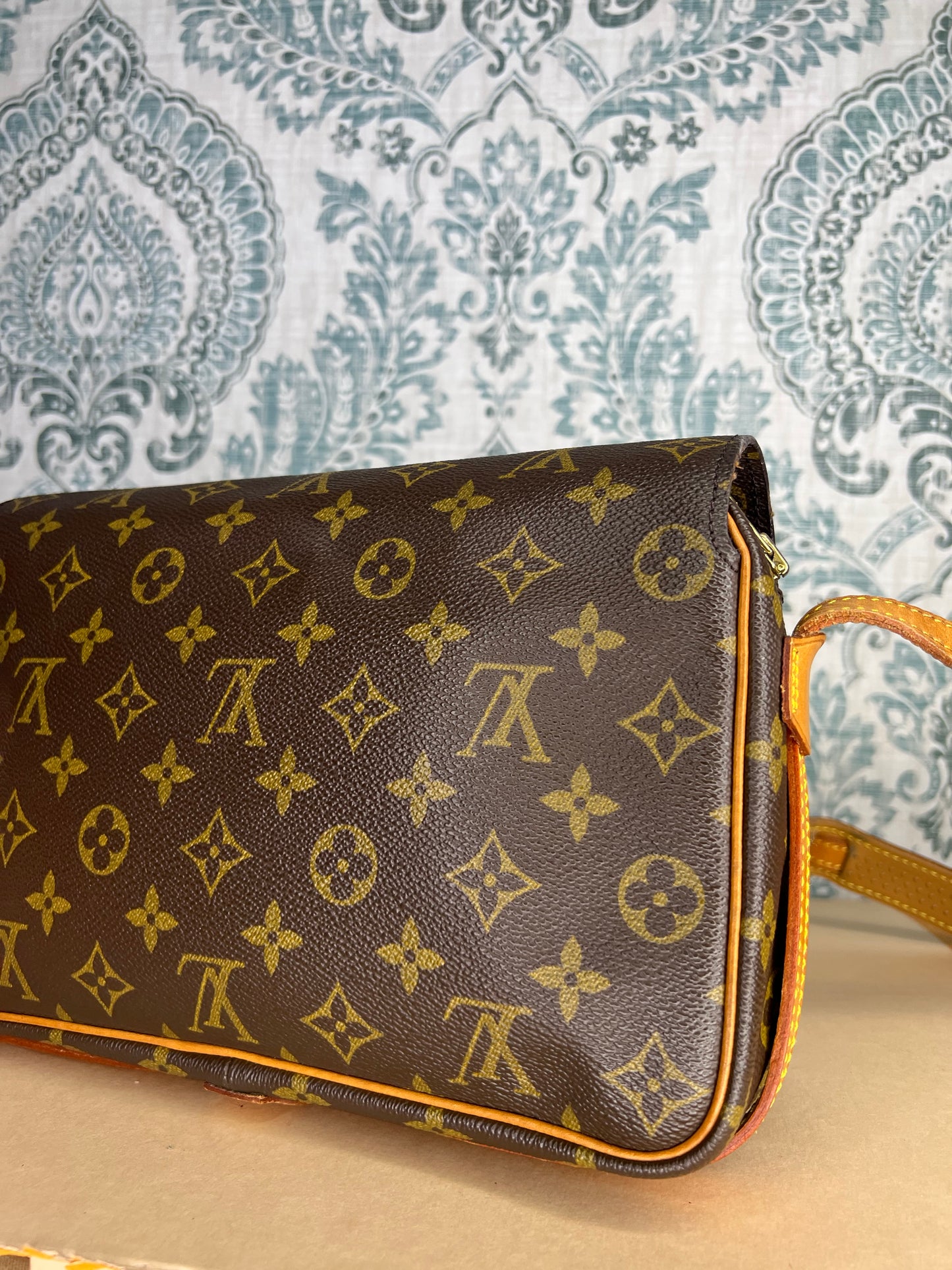Louis Vuitton Saint Germain 27