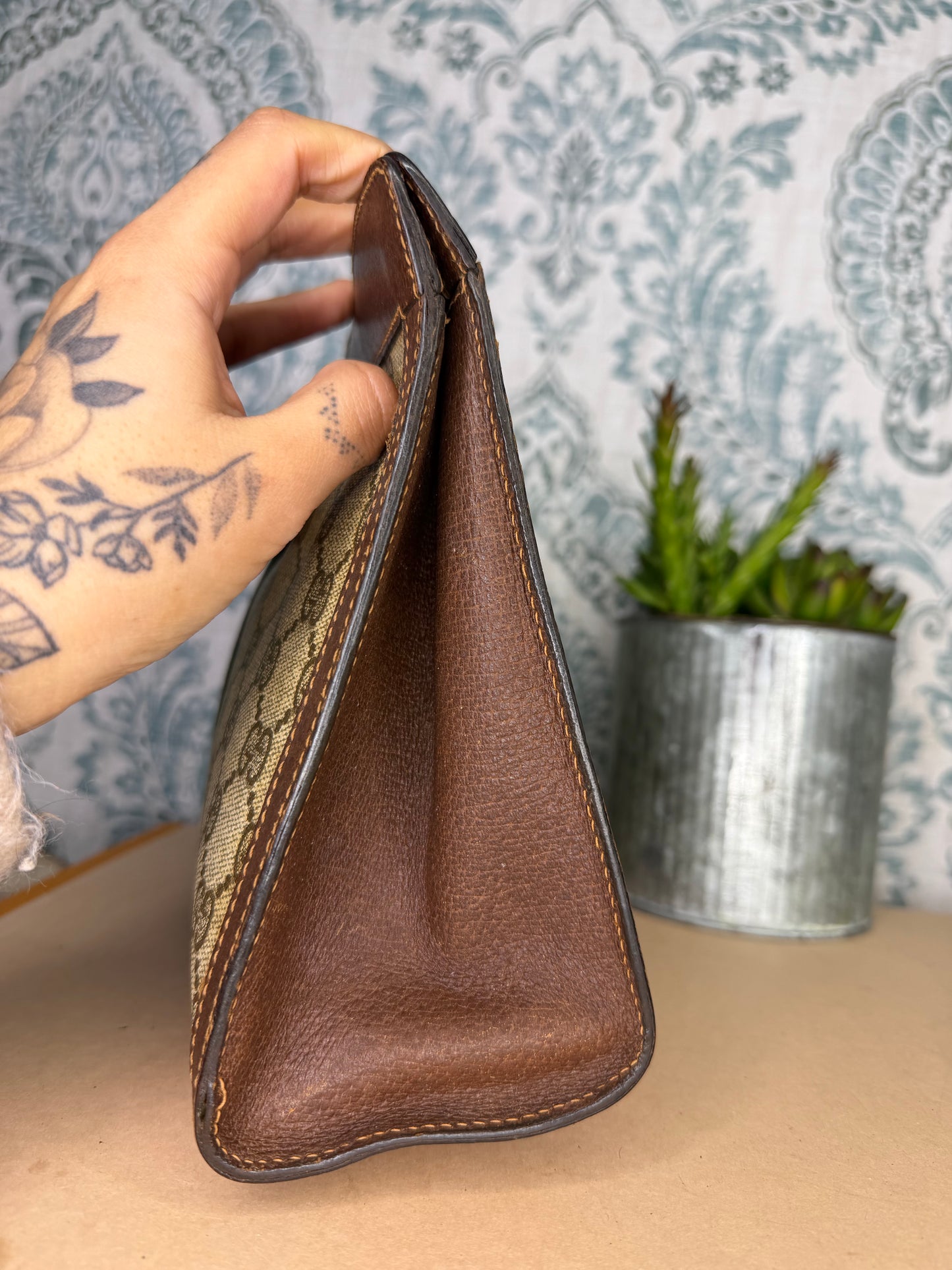 Gucci Supreme Sherry Line Clutch #1 (Parfums)