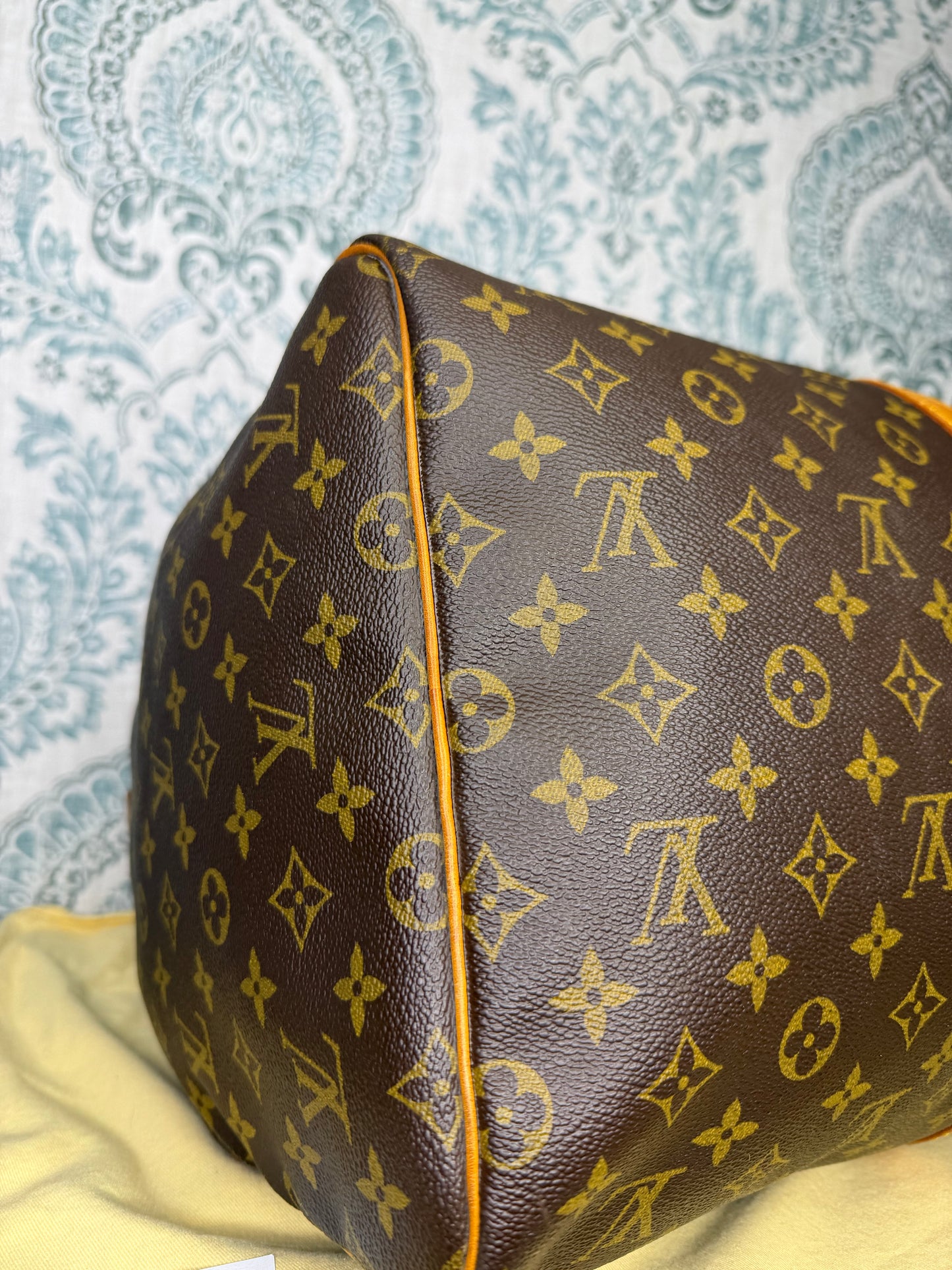 Louis Vuitton Keepall 55