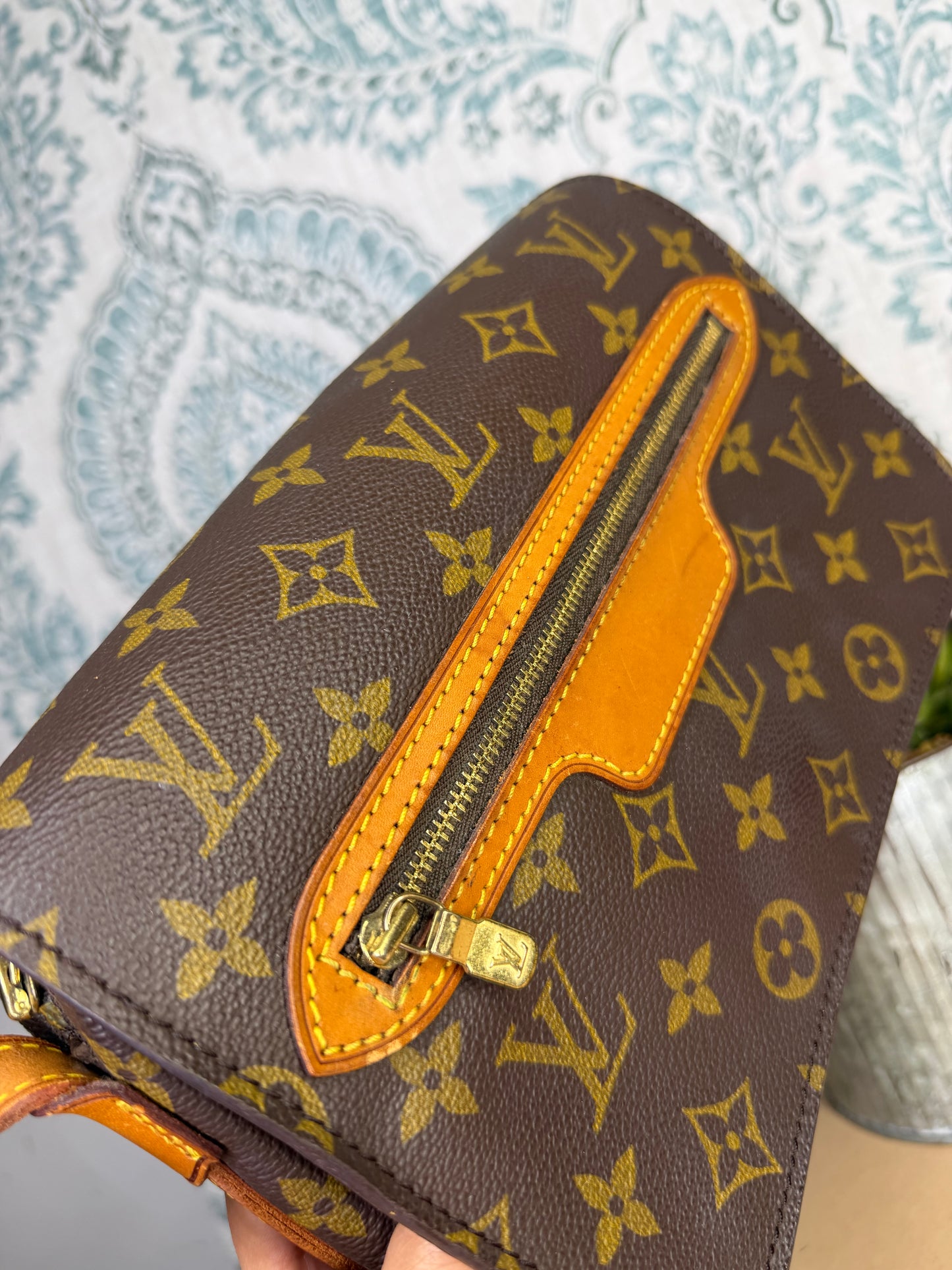 Louis Vuitton Saint Germain 24