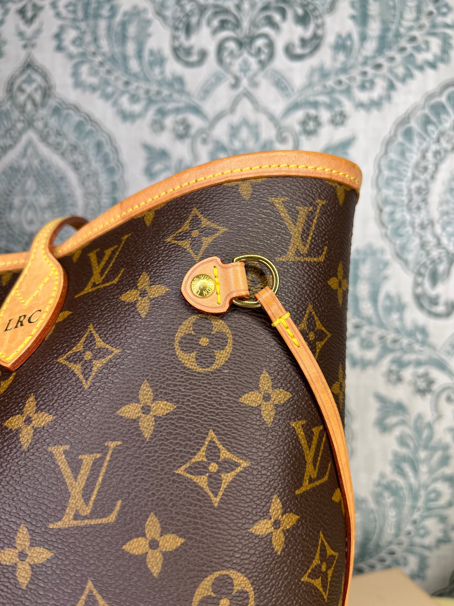 Neverfull MM Cherry Red