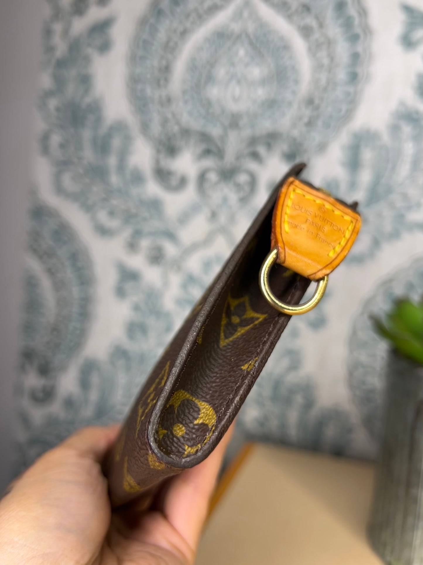 Louis Vuitton Bucket GM Pouch