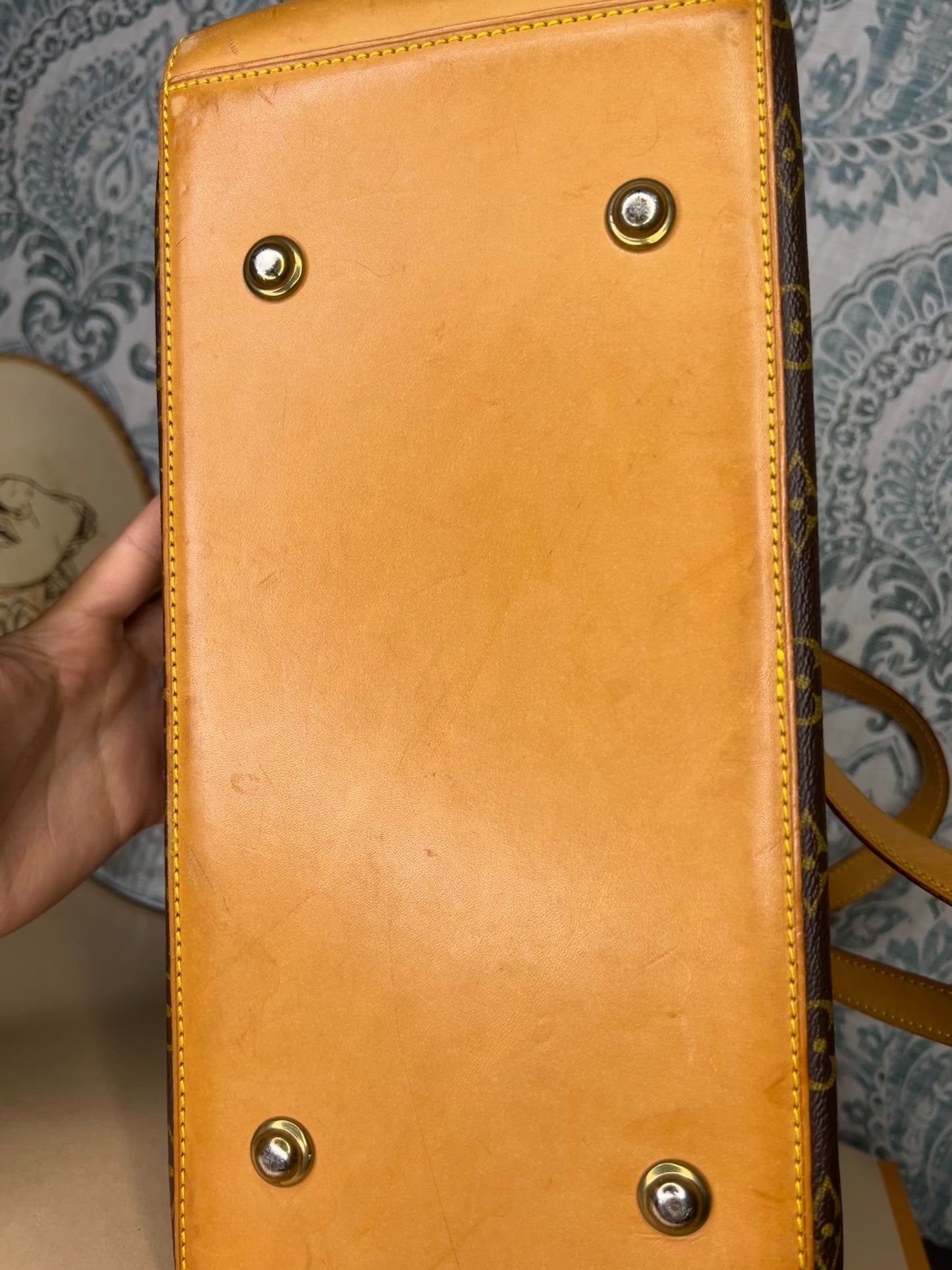 Louis Vuitton Cabas Mezzo