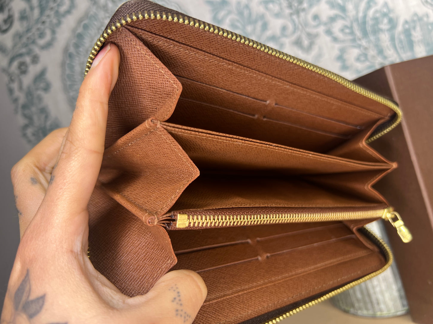Louis Vuitton Monogram Zippy Wallet