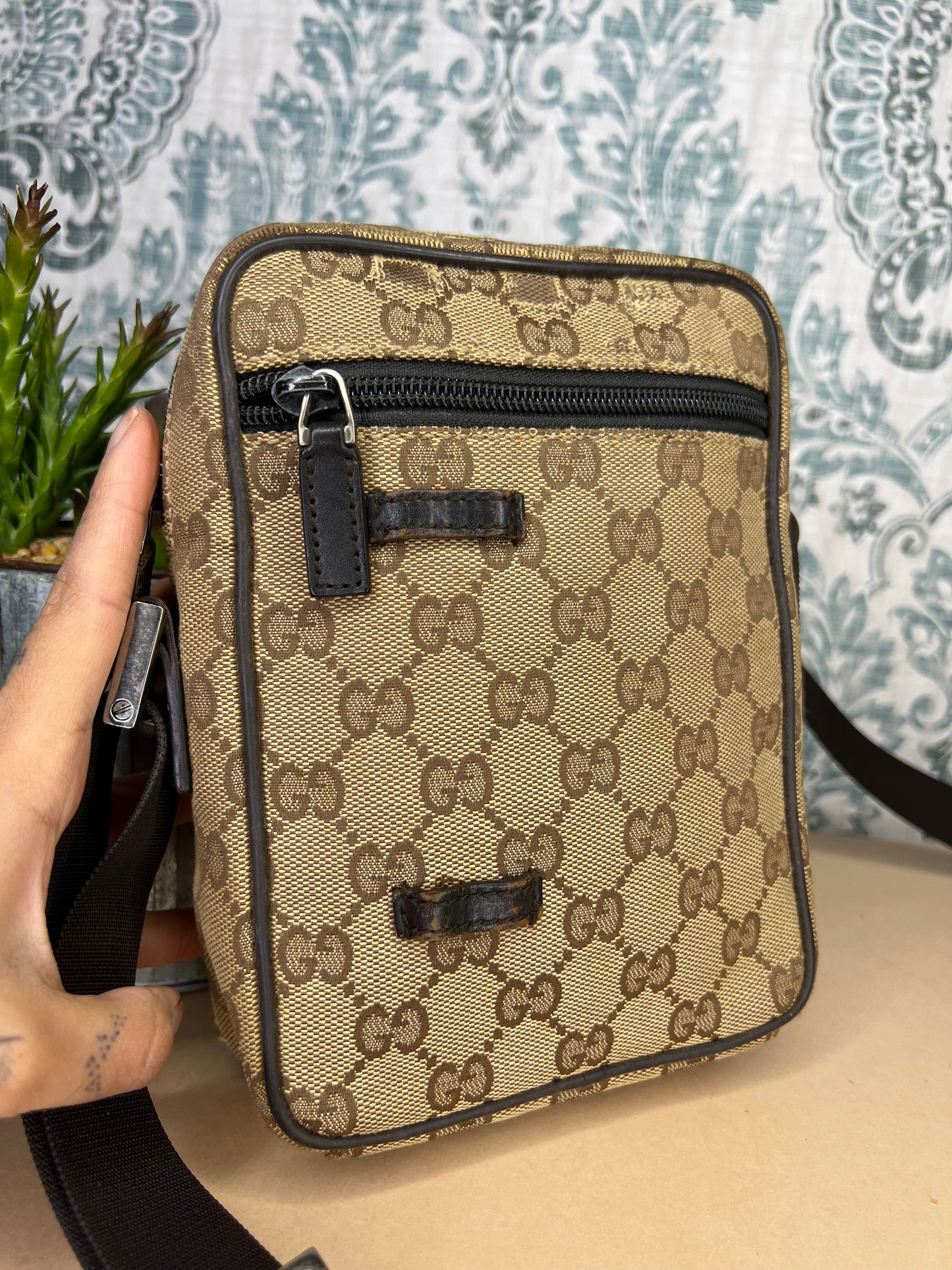 Gucci Mini Mesesenger Bag Crossbody
