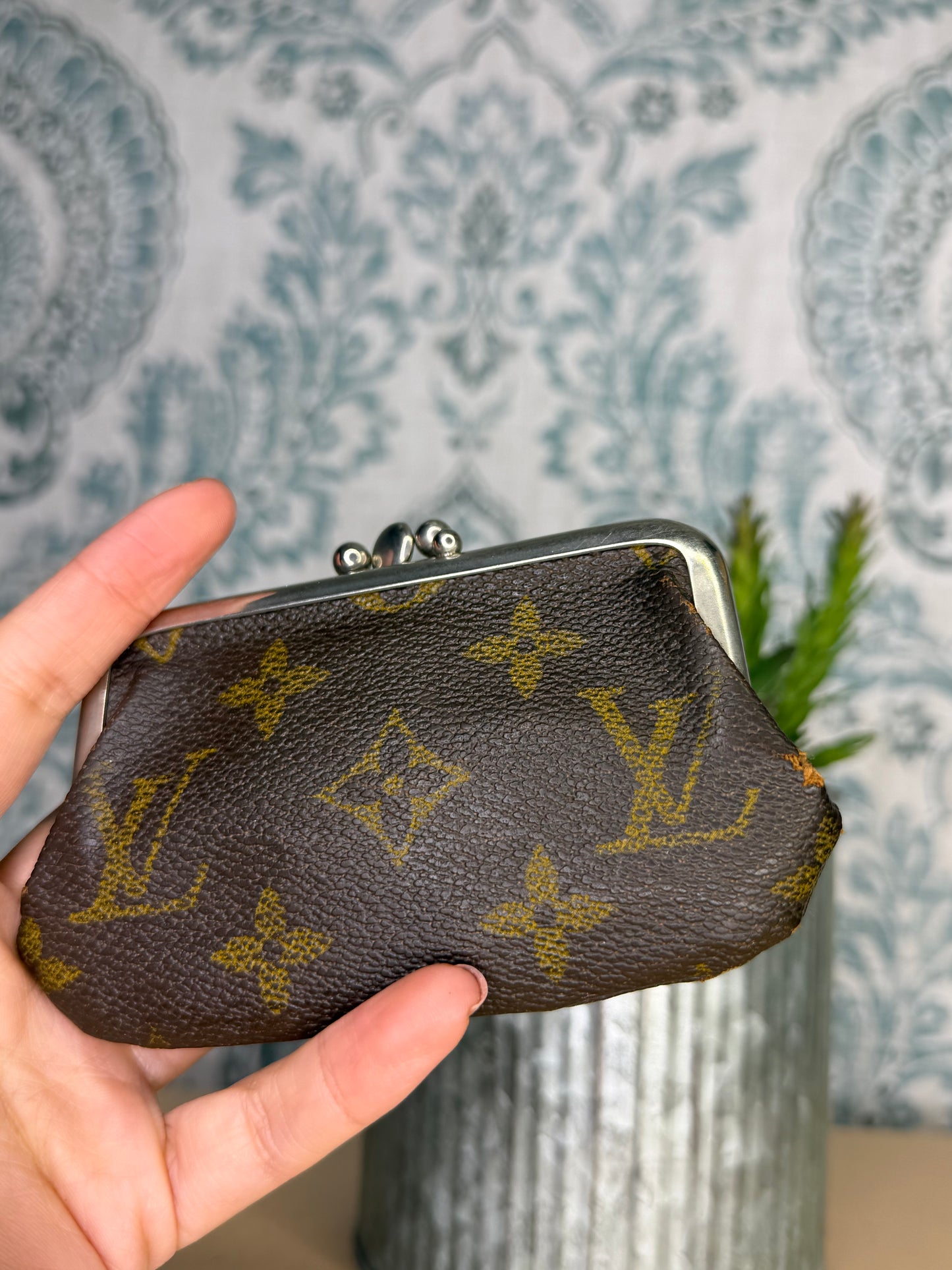 Louis Vuitton Saks Fifth Ave Kisslock Coin Purse