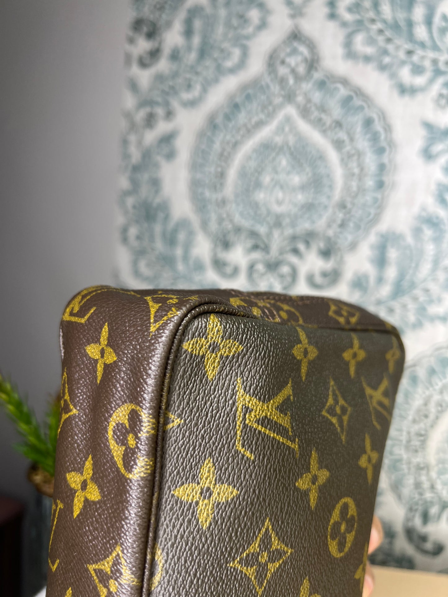 Louis Vuitton Trousse 23