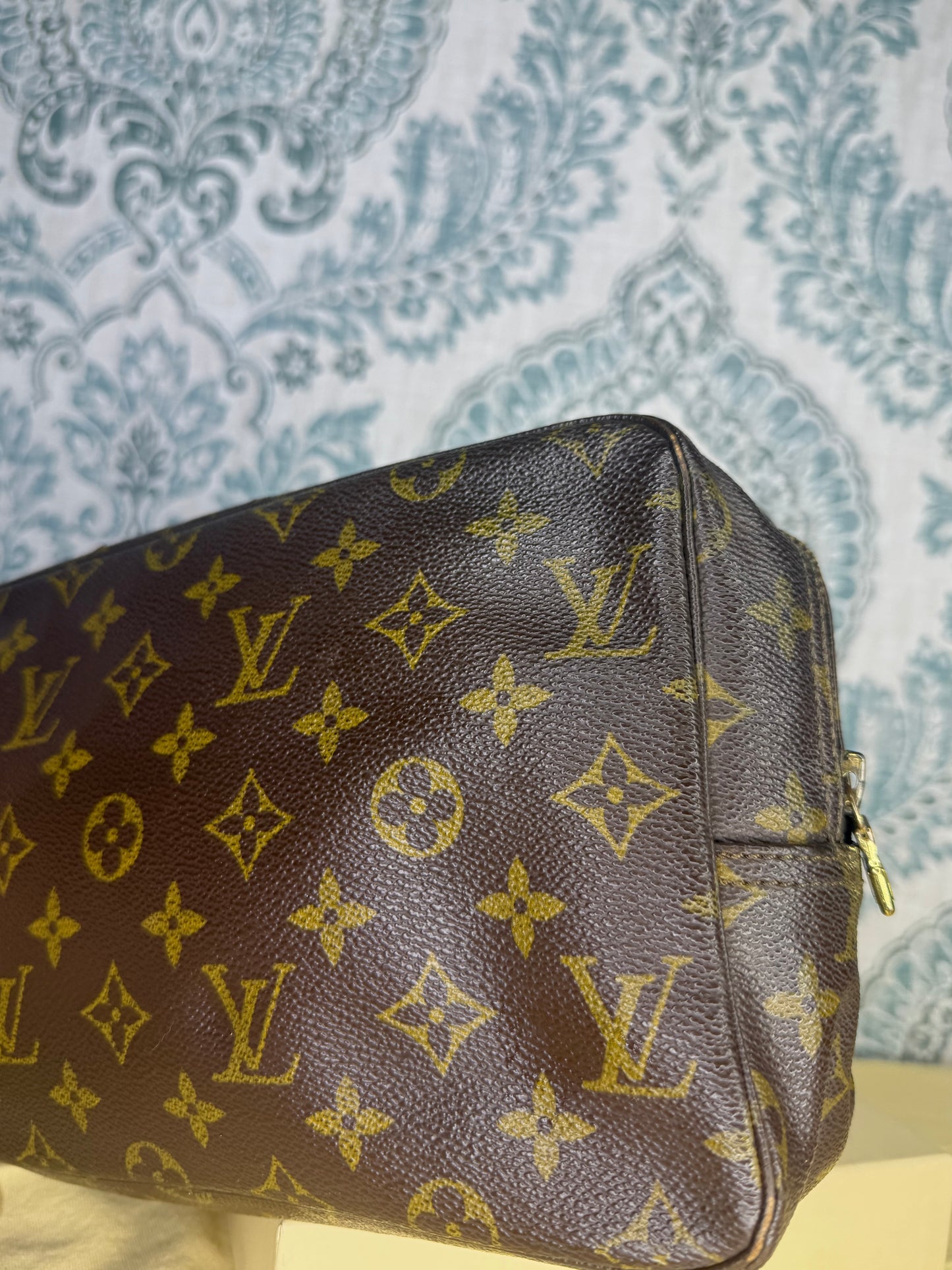 Louis Vuitton Trousse 28