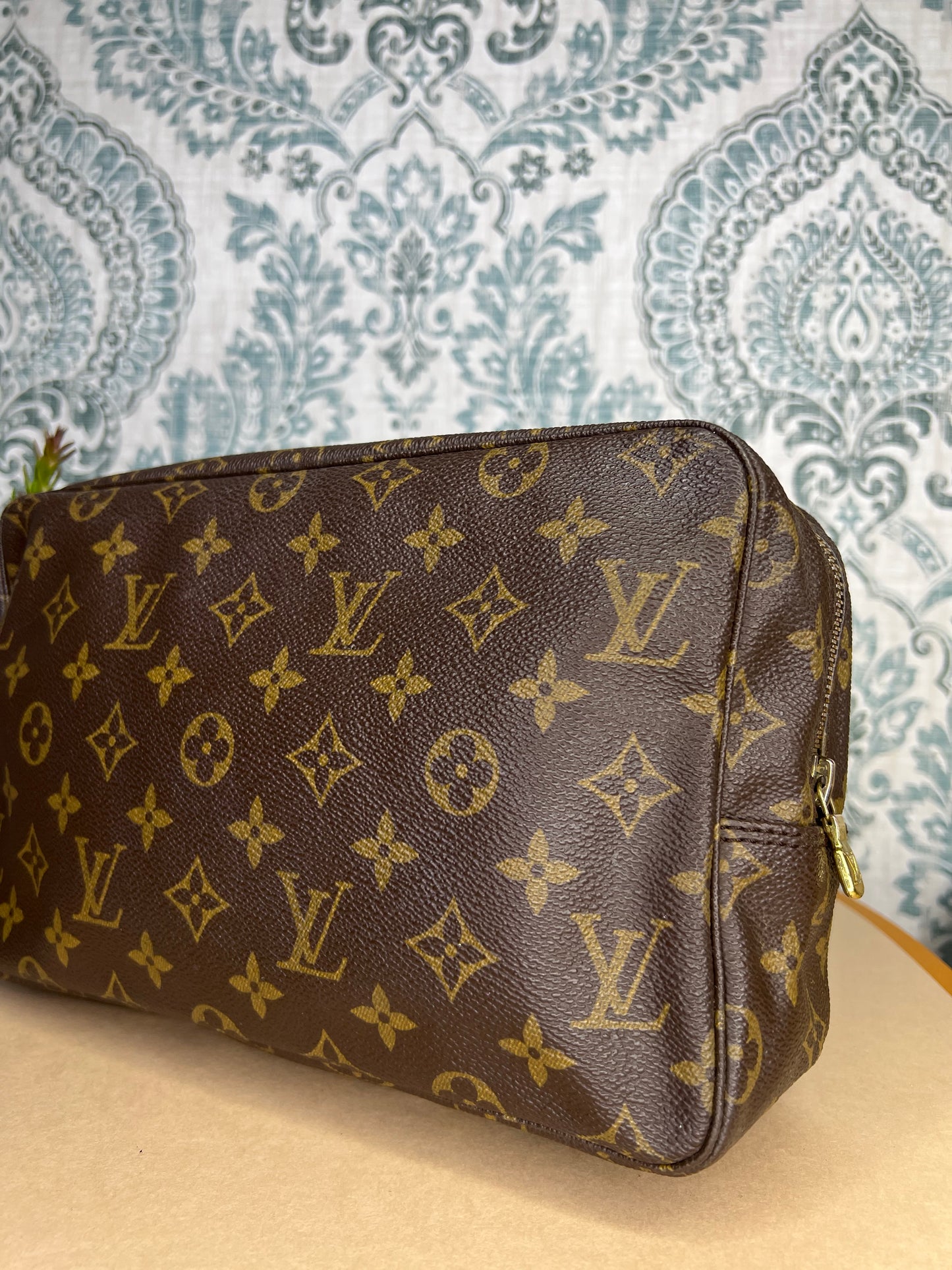Louis Vuitton Trousse 28