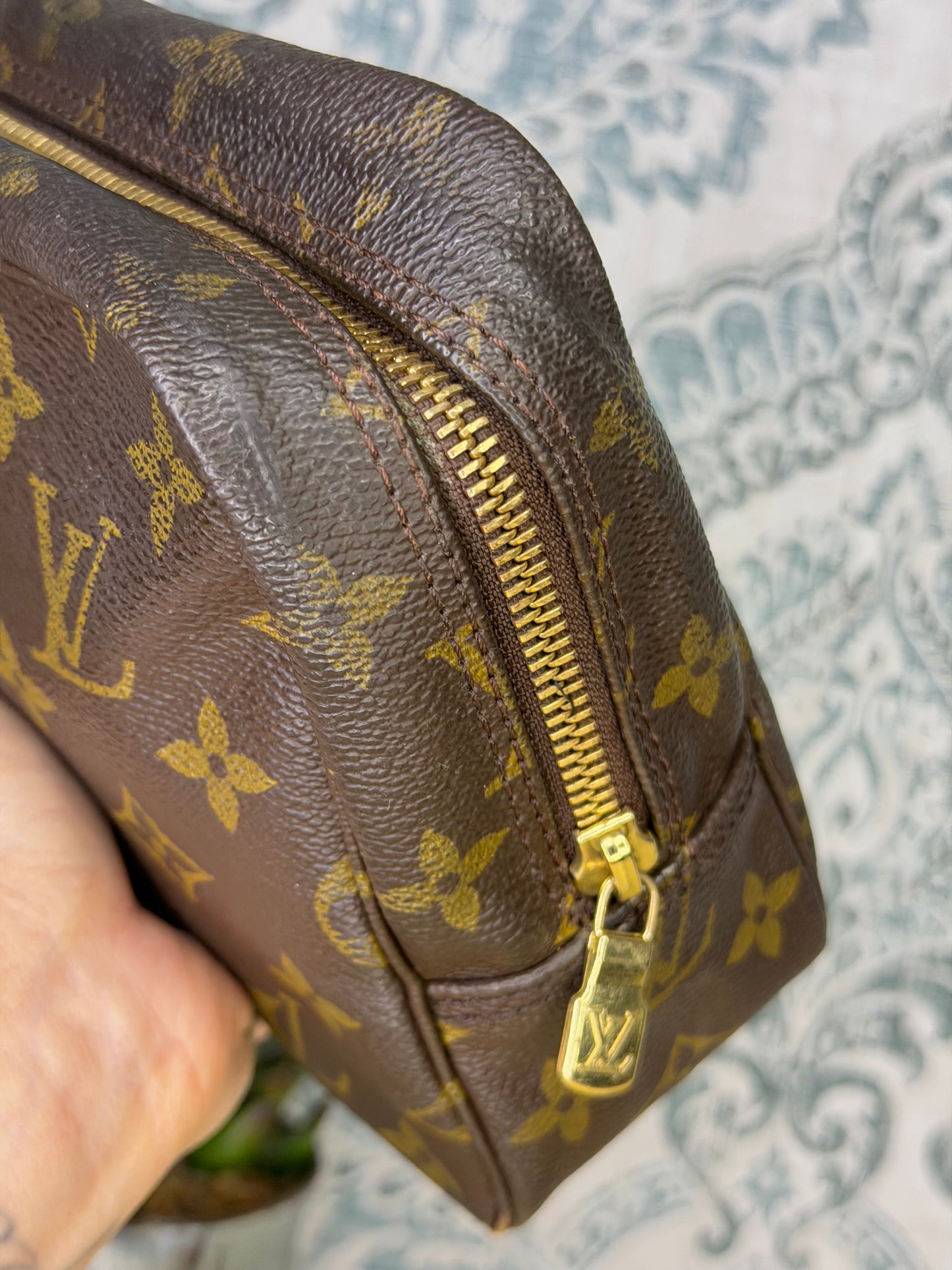 Louis Vuitton Trousse 23