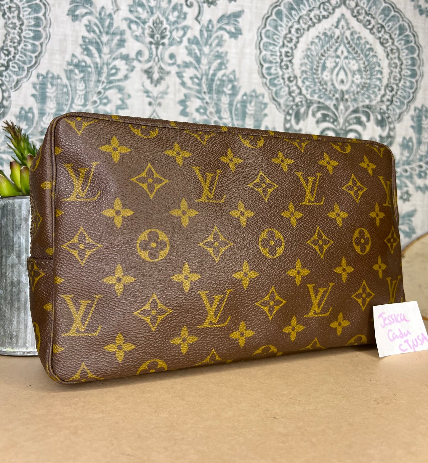 Louis Vuitton Trousse 28