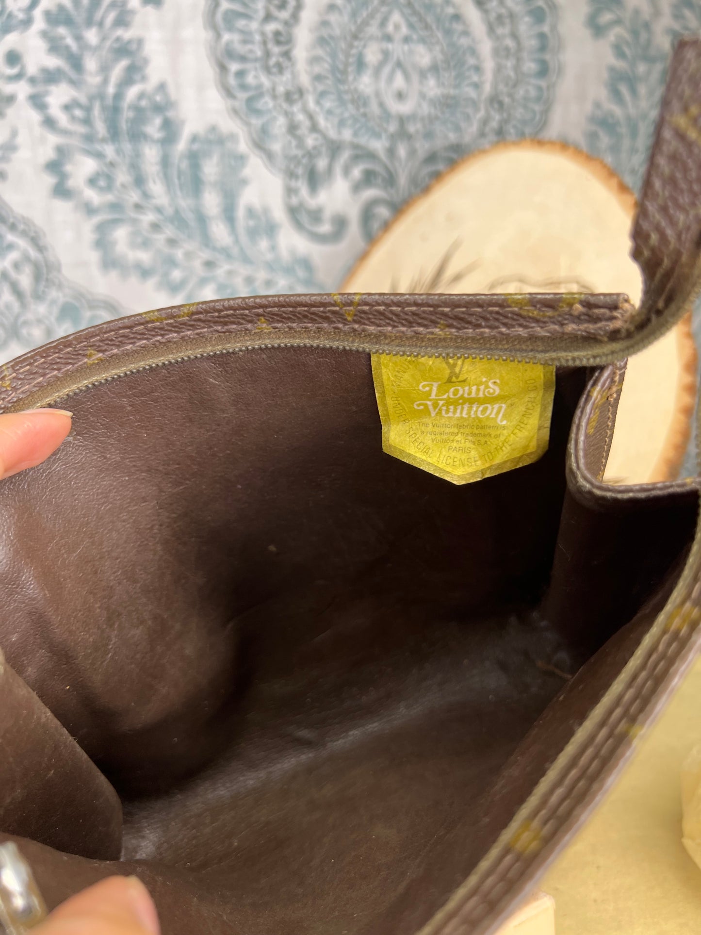 Louis Vuitton French Company Toiletry 19