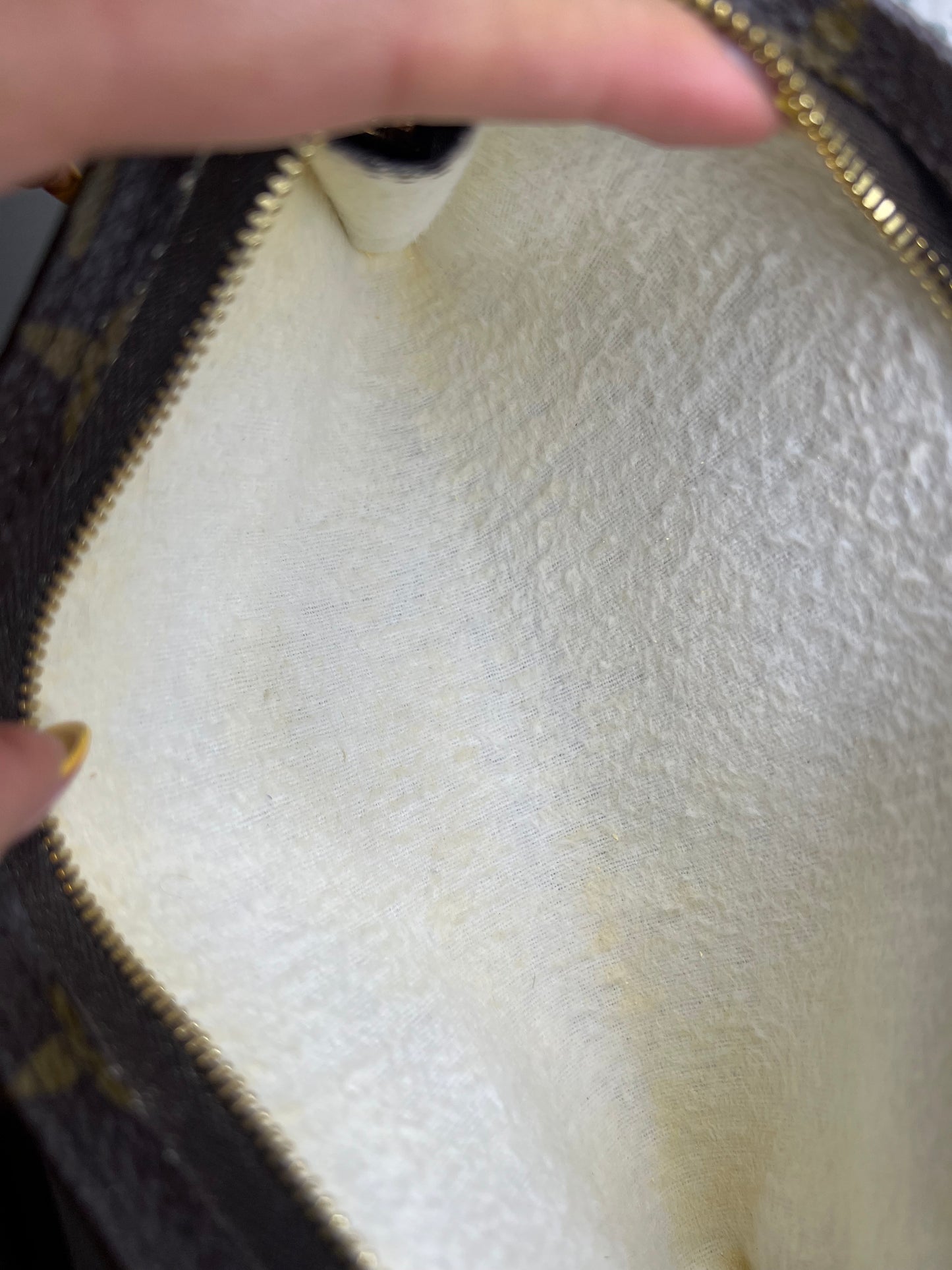 Louis Vuitton Bucket GM Pouch