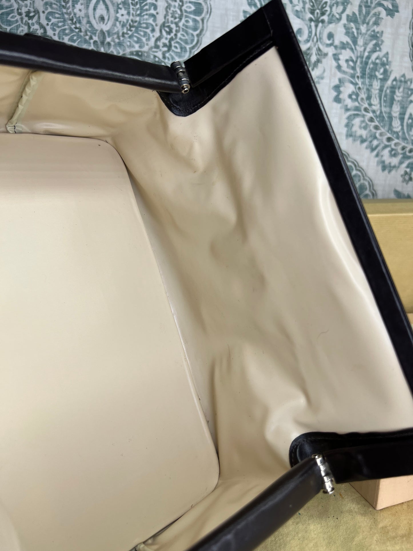 Louis Vuitton Toiletry / Dopp Kit