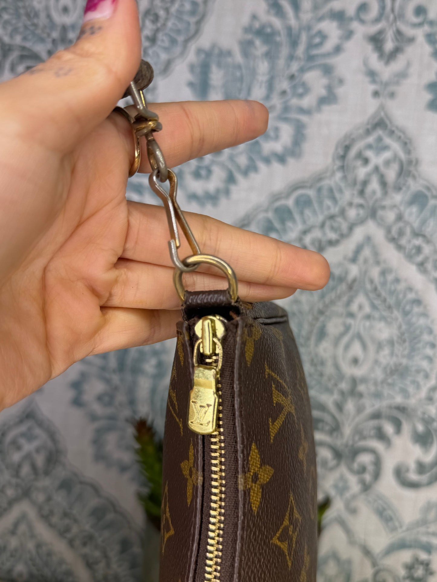 Louis Vuitton Pochette Accessories with Monogram Strap