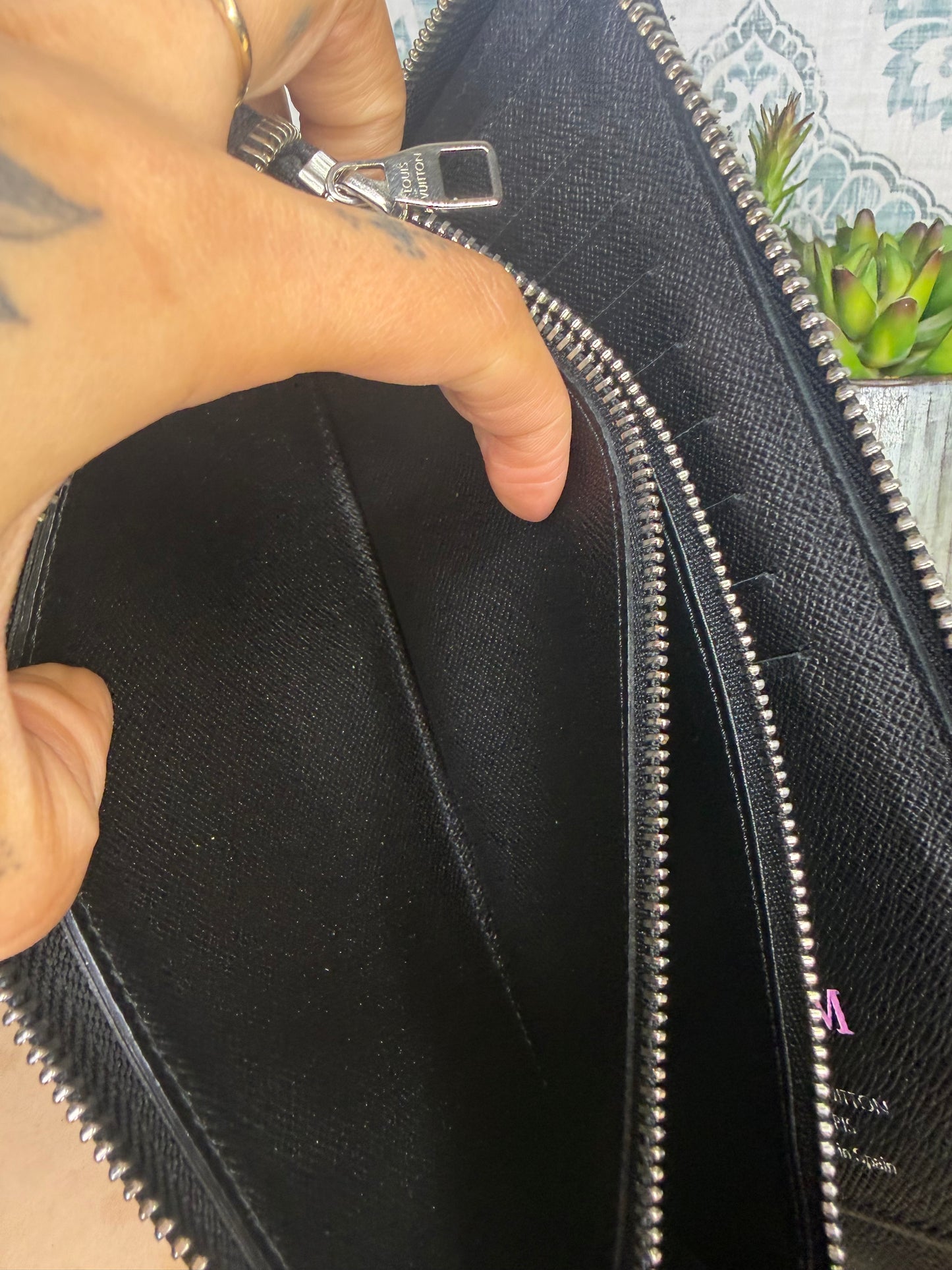 Louis Vuitton Zippy Vertical Wallet
