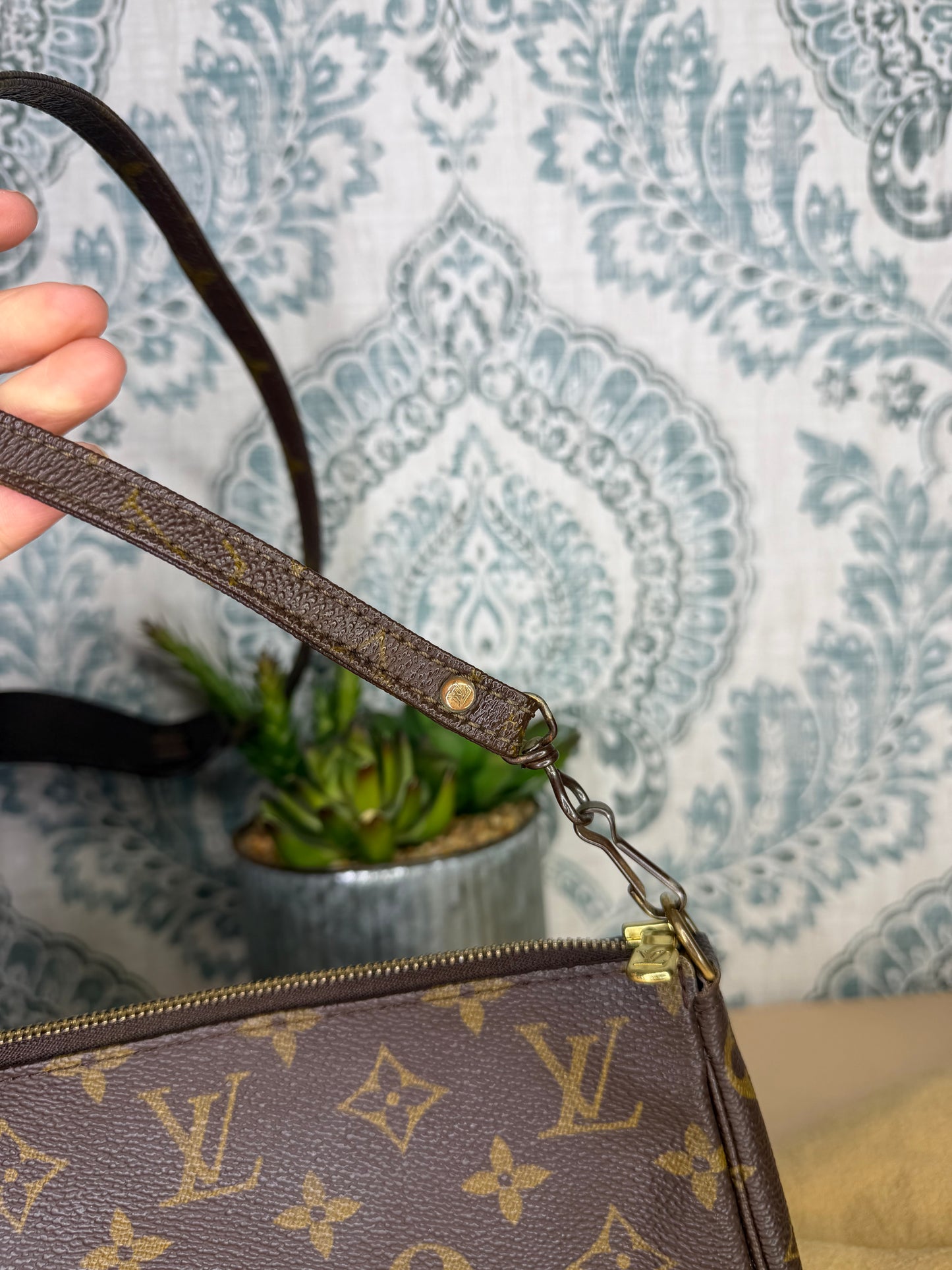 Louis Vuitton Pochette Accessories with Monogram Strap