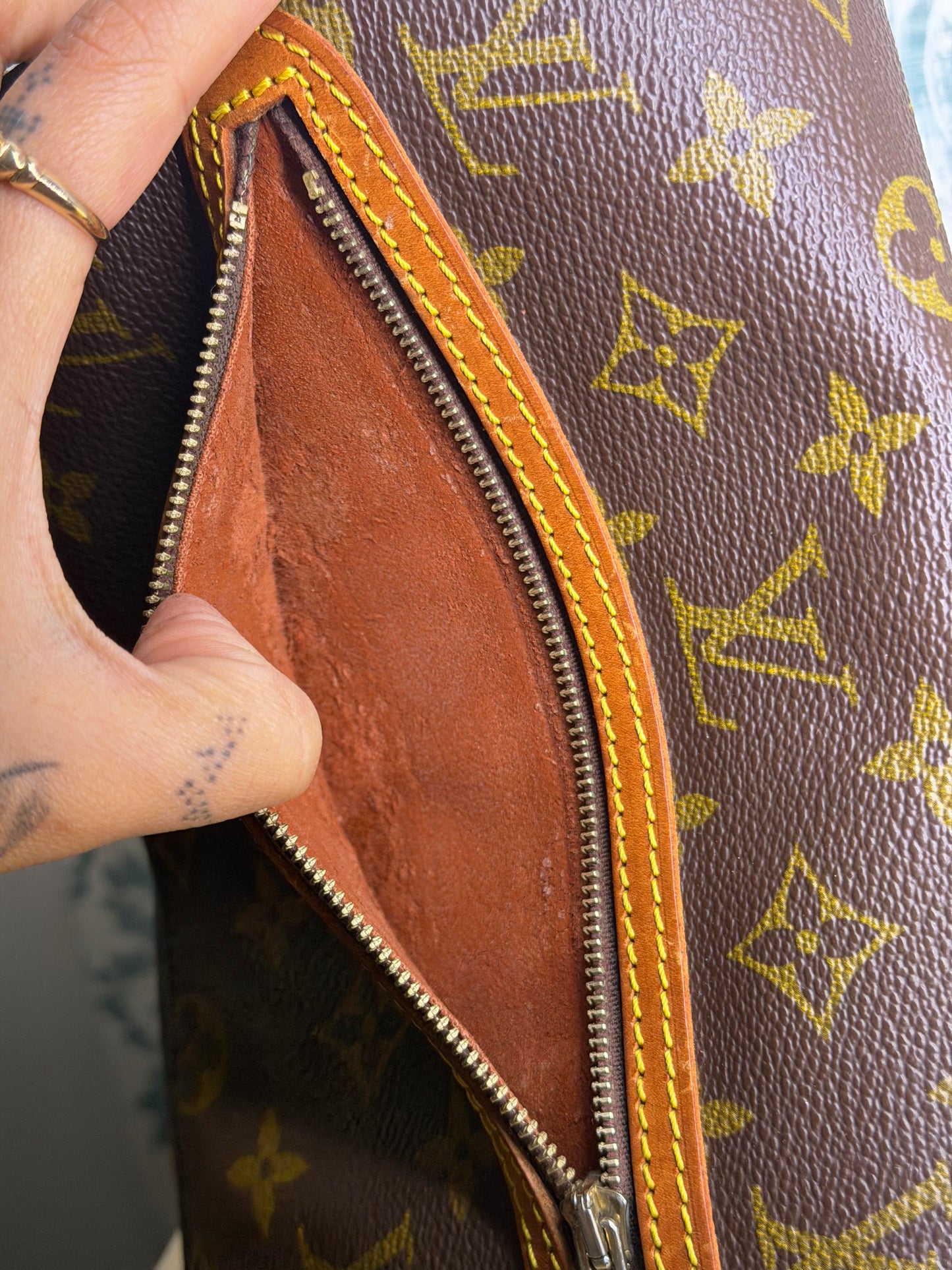 Louis Vuitton Saint Germain 24