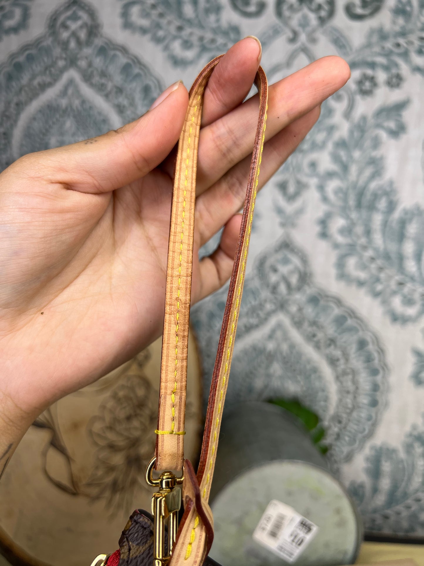 Neverfull Pouch Cherry Red