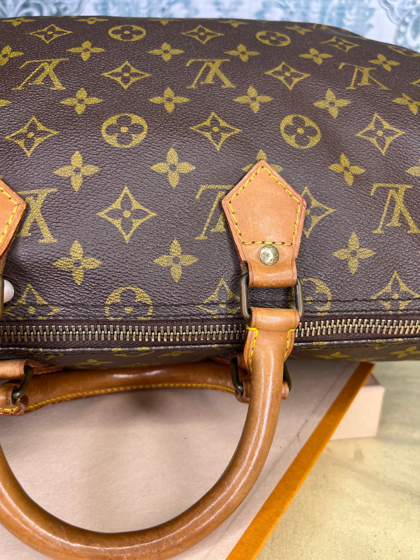 Louis Vuitton Speedy 35