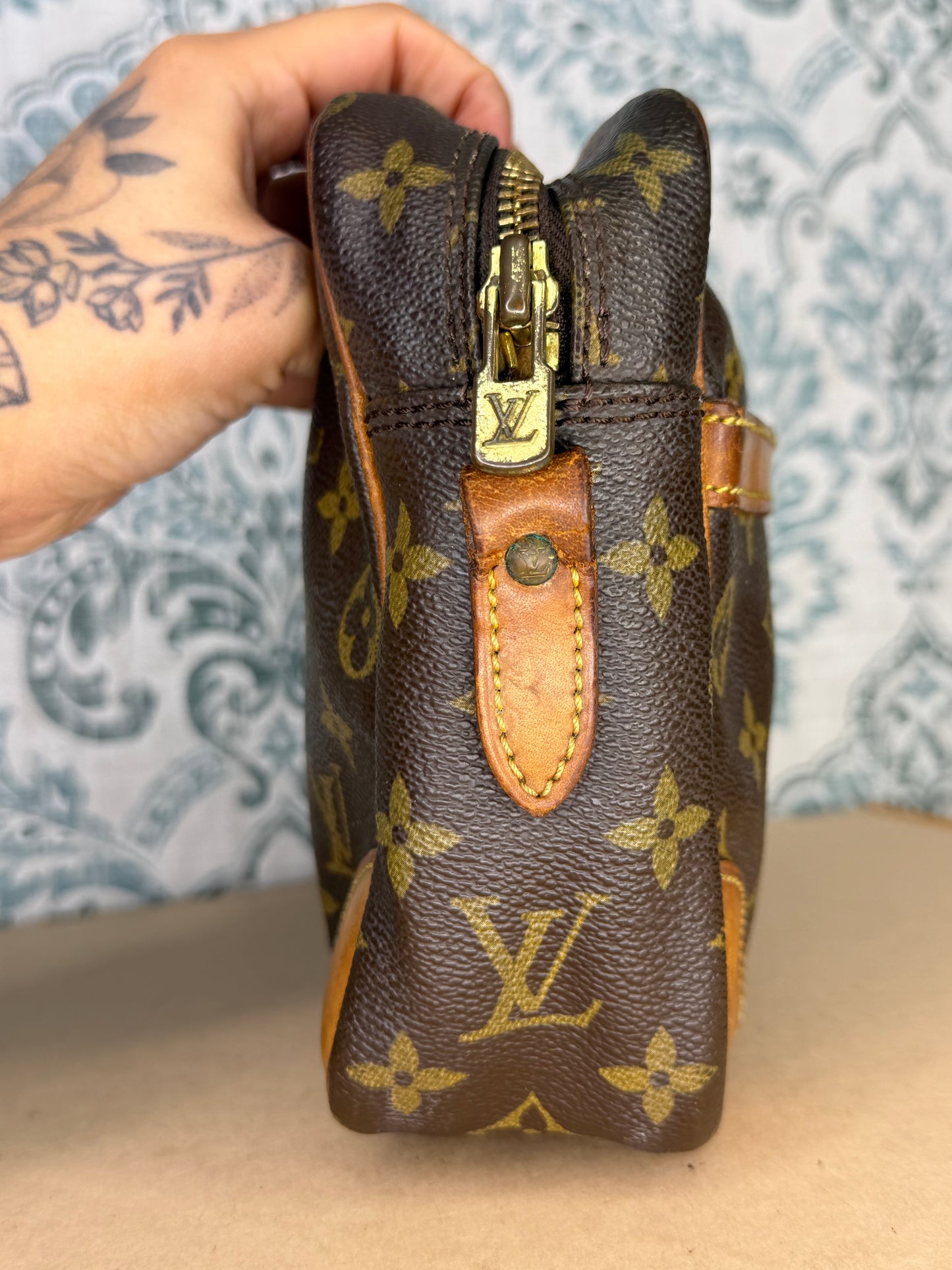 Louis Vuitton Trocadero 27 (damaged)