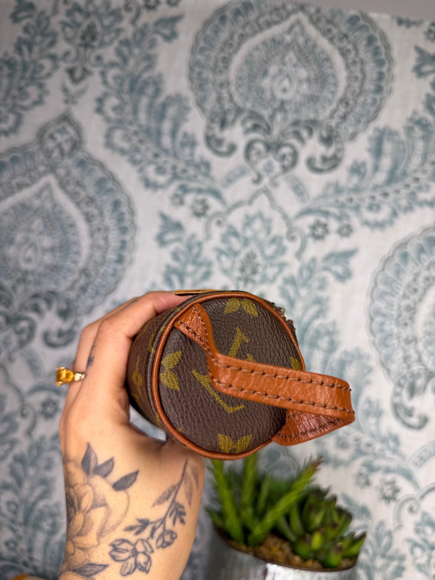 Louis Vuitton Trousse Ronde