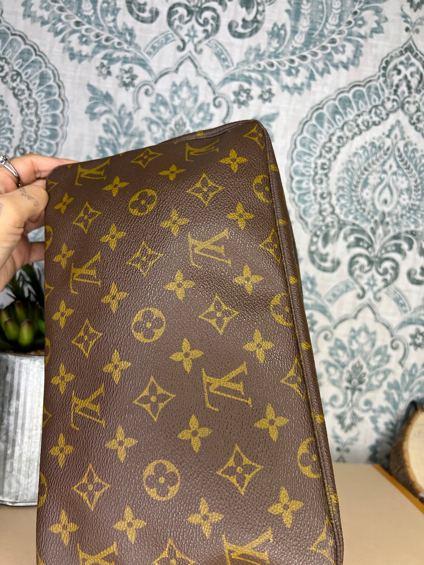 Louis Vuitton Trousse 28