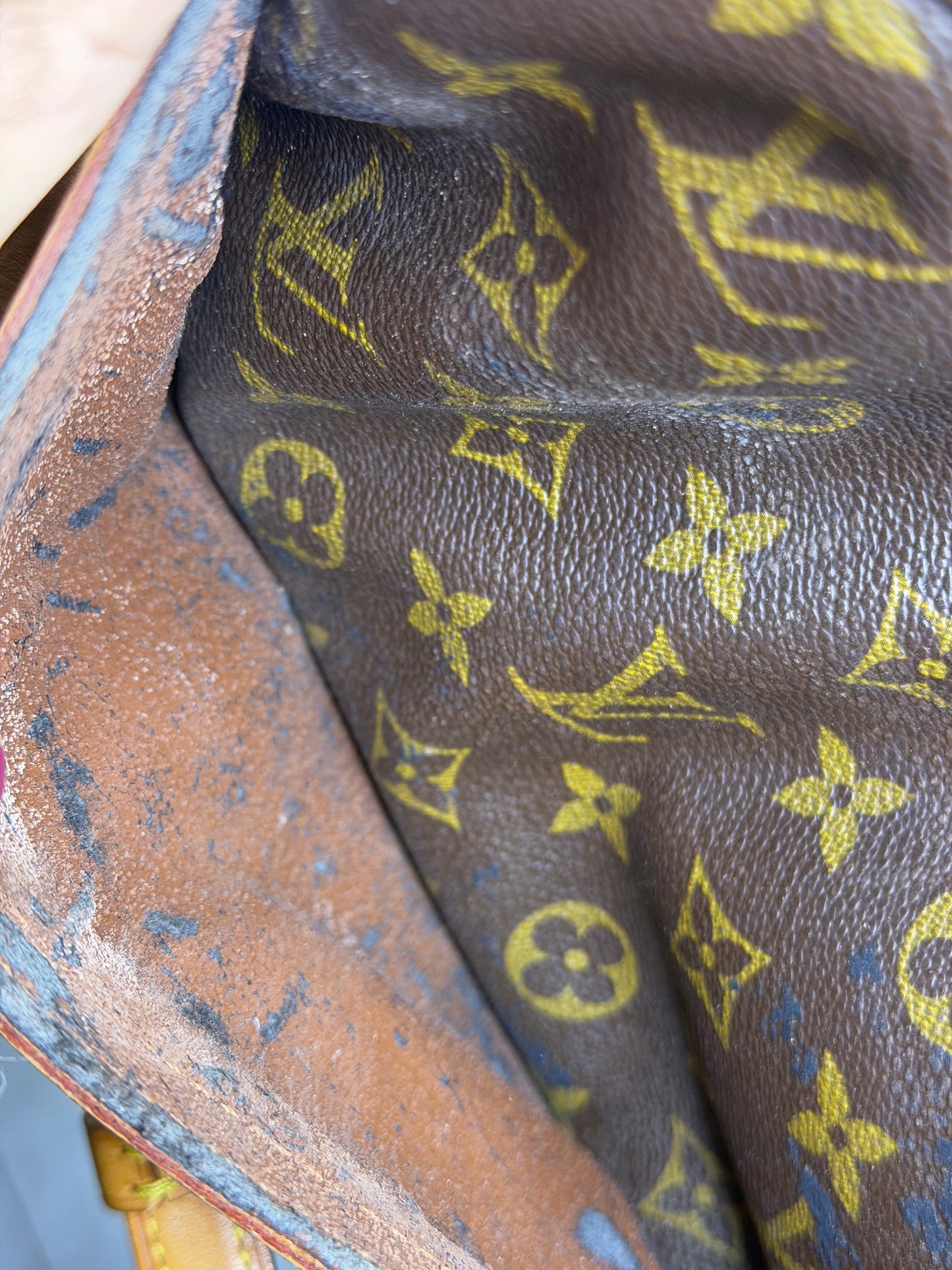Louis Vuitton Trocadero 27