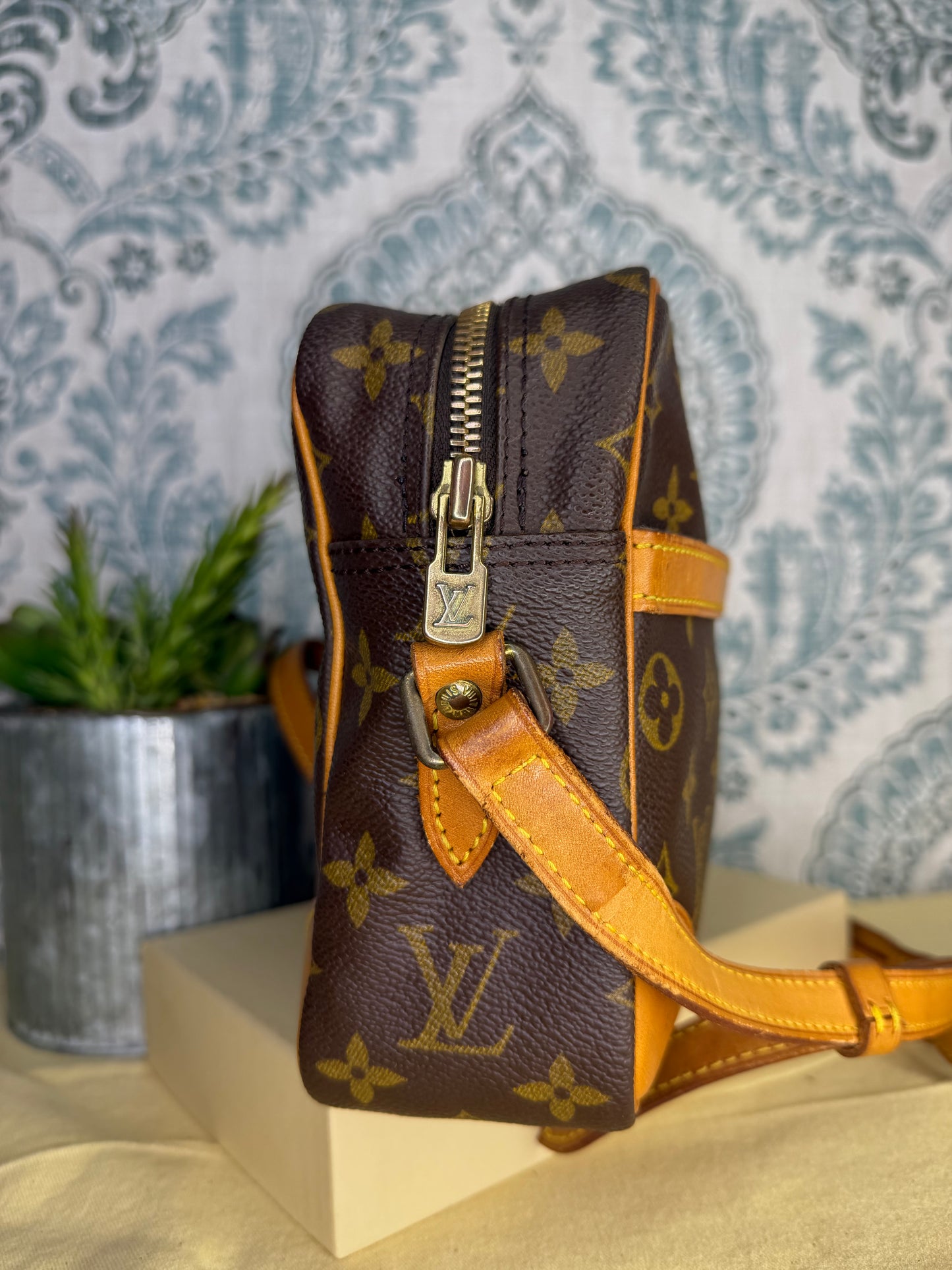 Louis Vuitton Trocadero 27