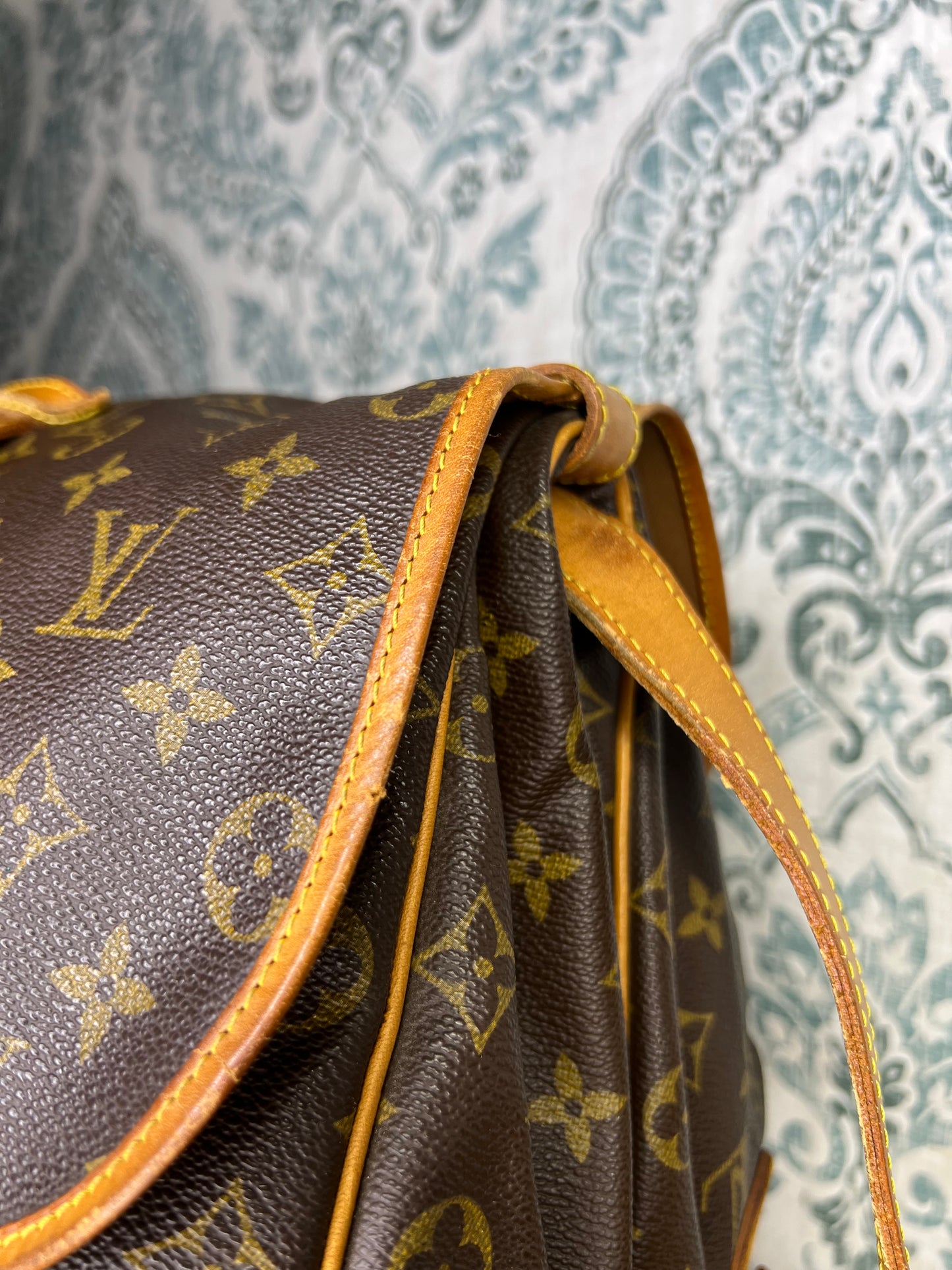 Louis Vuitton Saumur 35